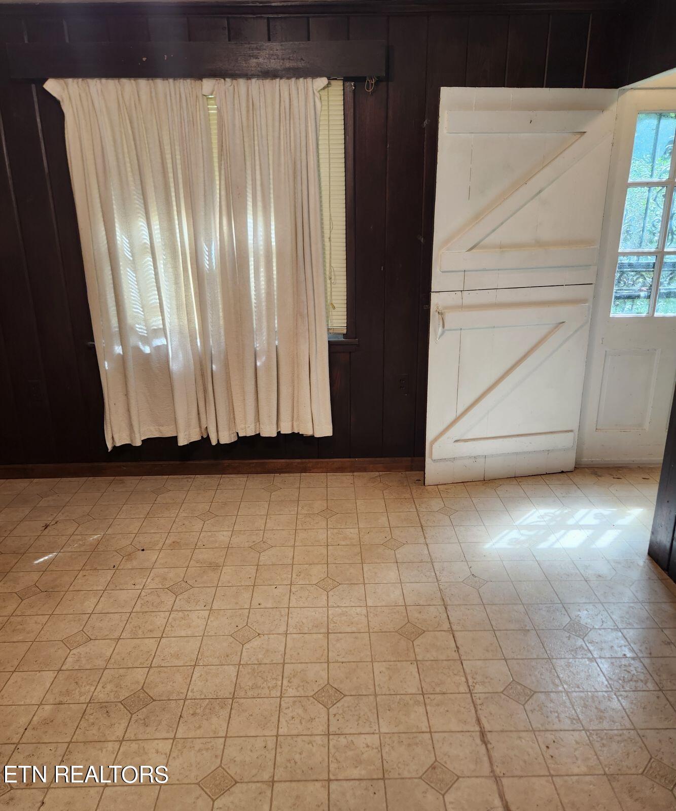 2804 Barber Hill Lane