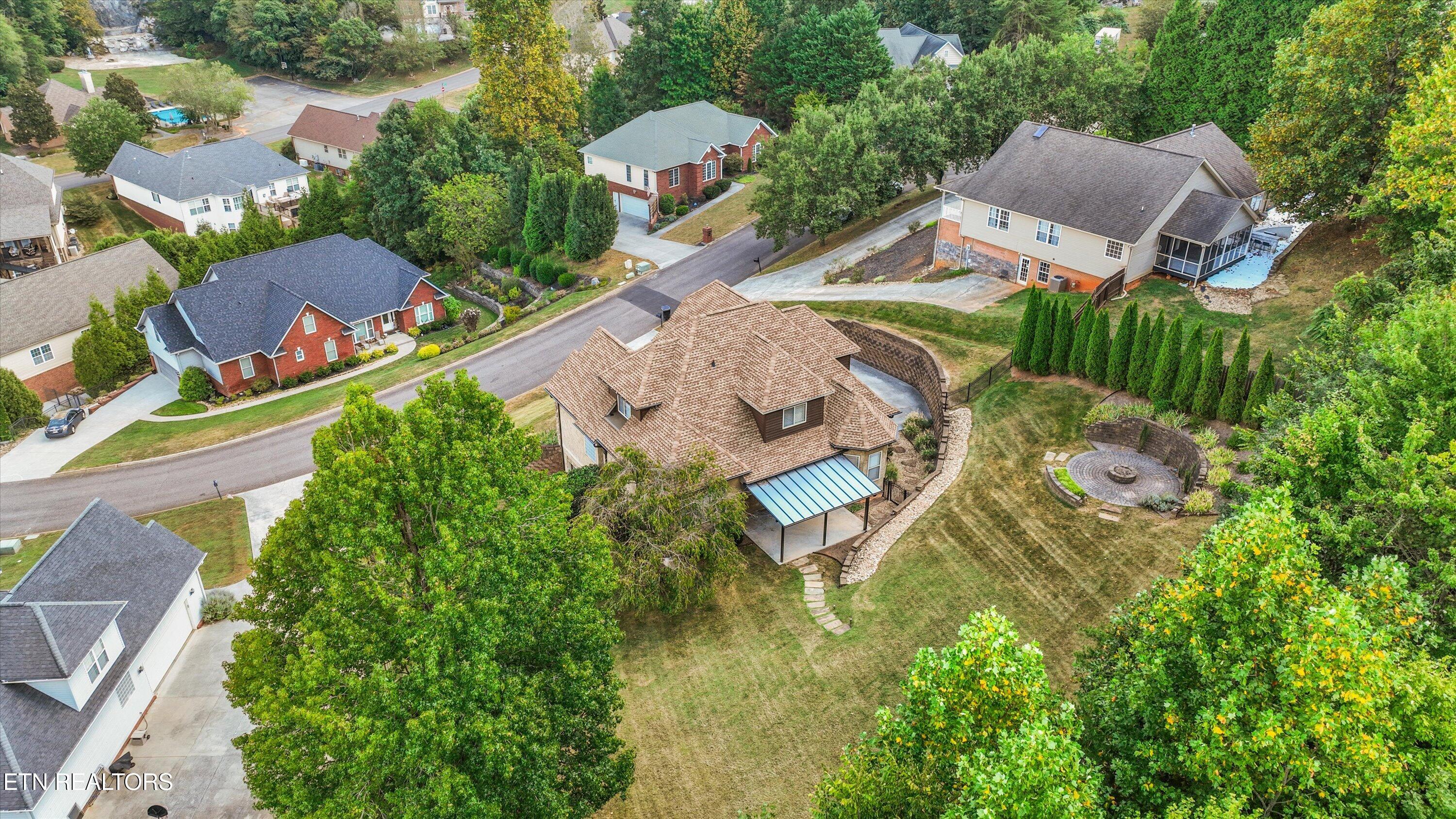 8121 Laurel Falls Lane