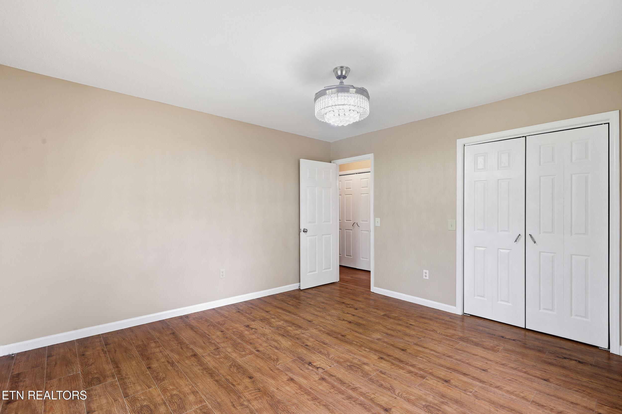 127 Valerie Drive