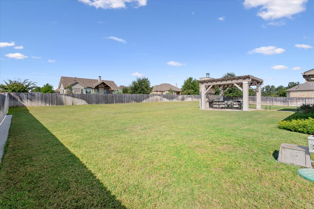 493 Twisted Oak Lane