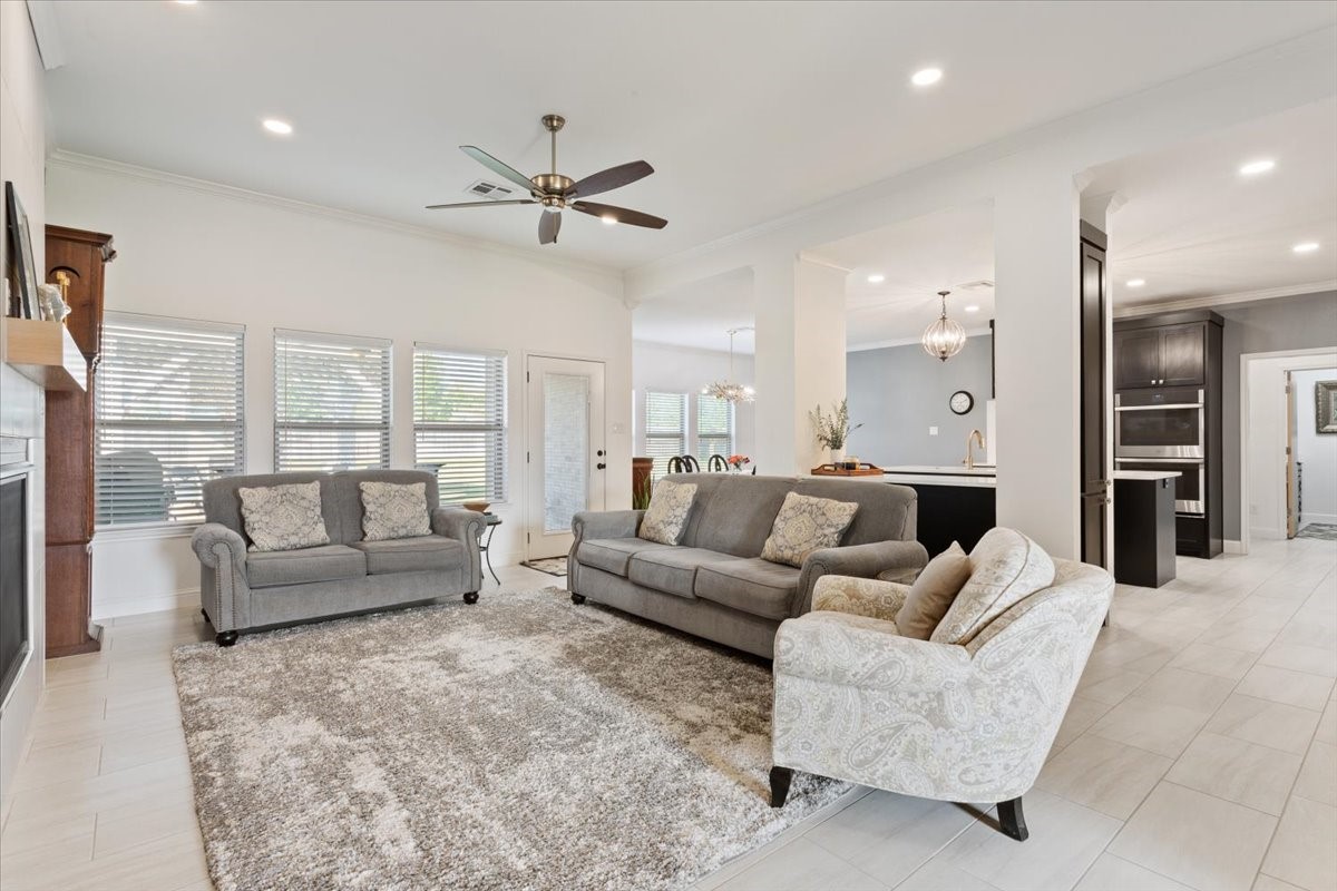493 Twisted Oak Lane