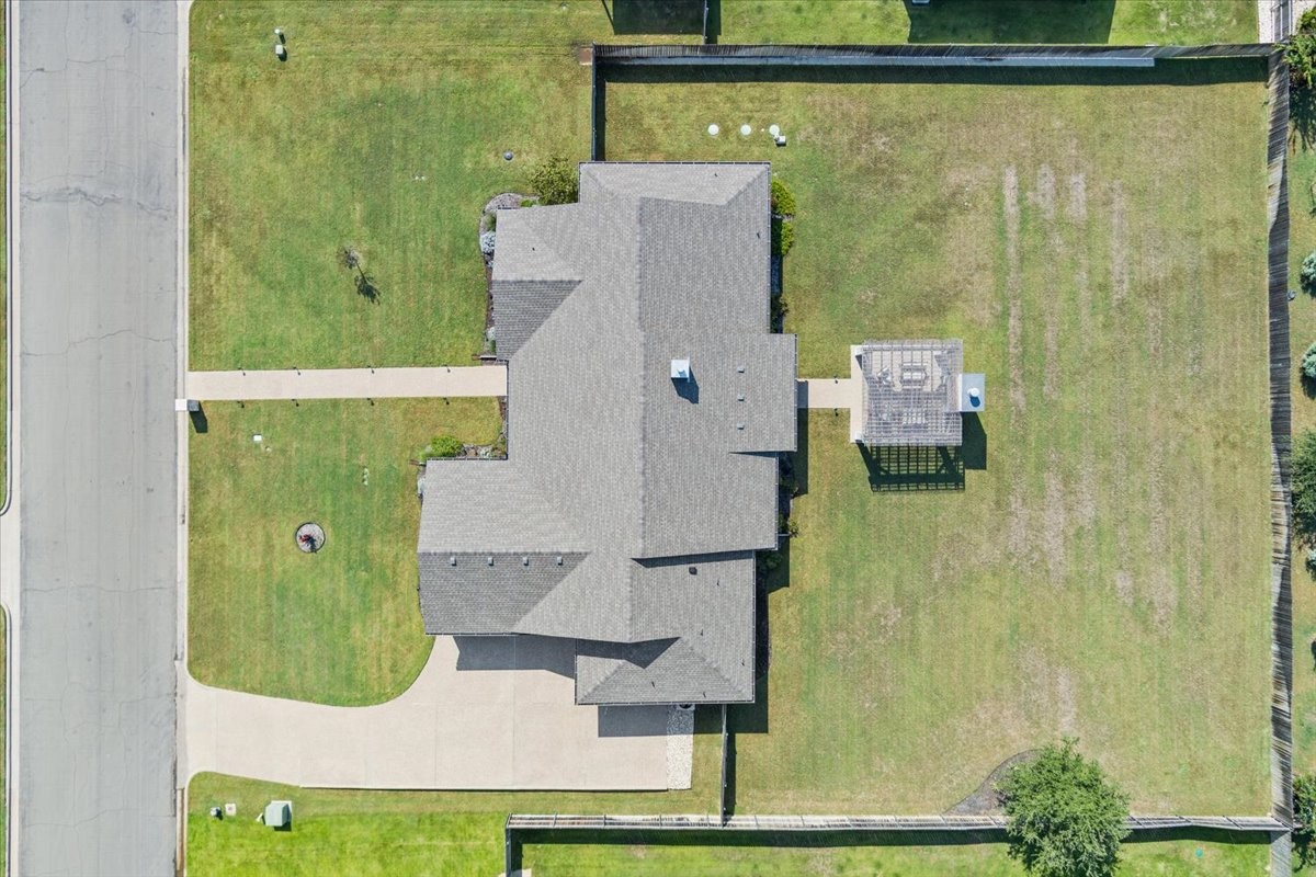 493 Twisted Oak Lane