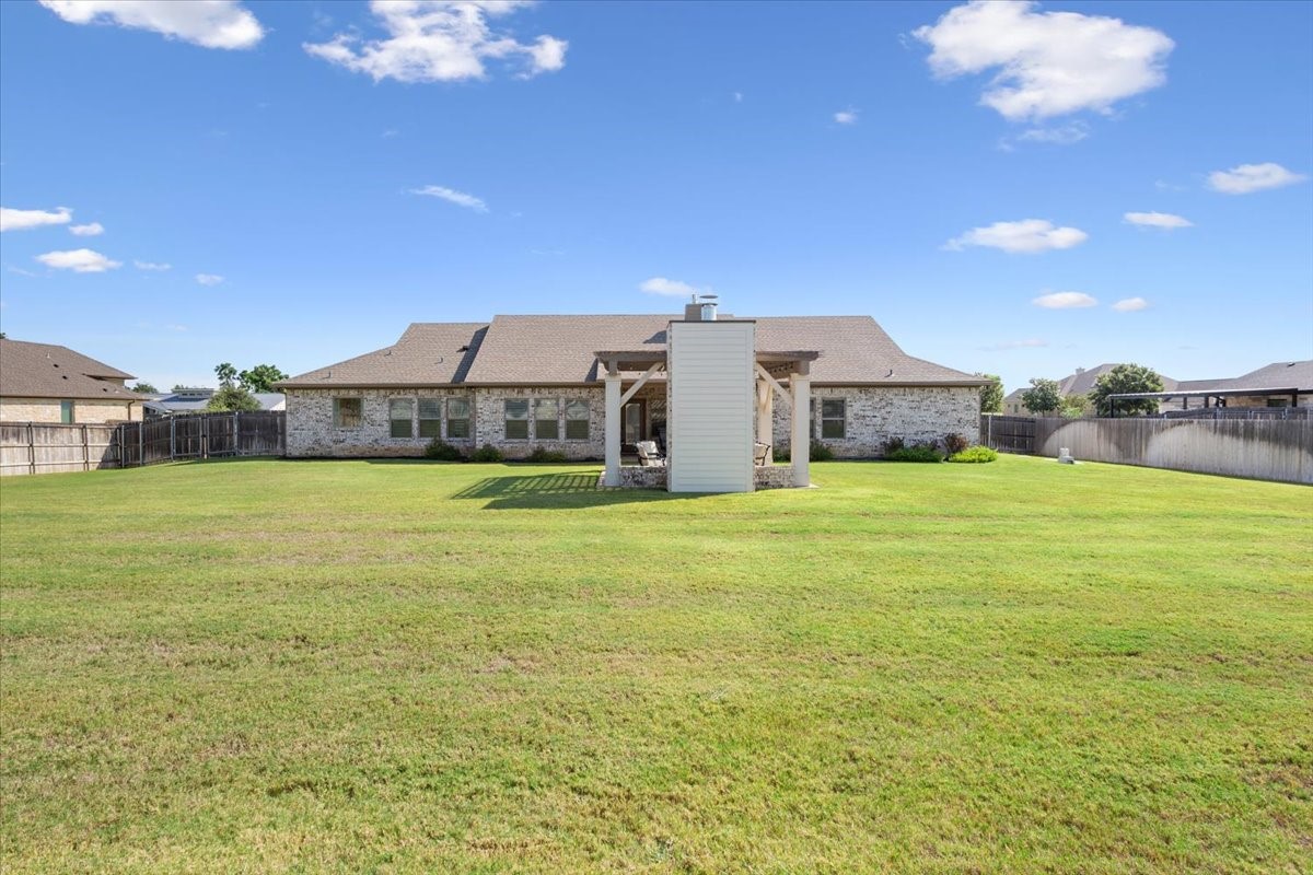 493 Twisted Oak Lane