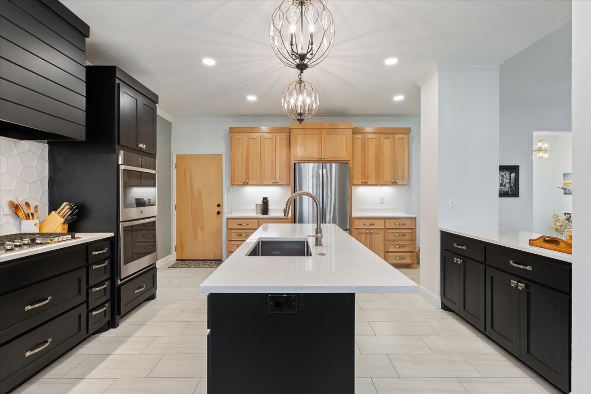 493 Twisted Oak Lane