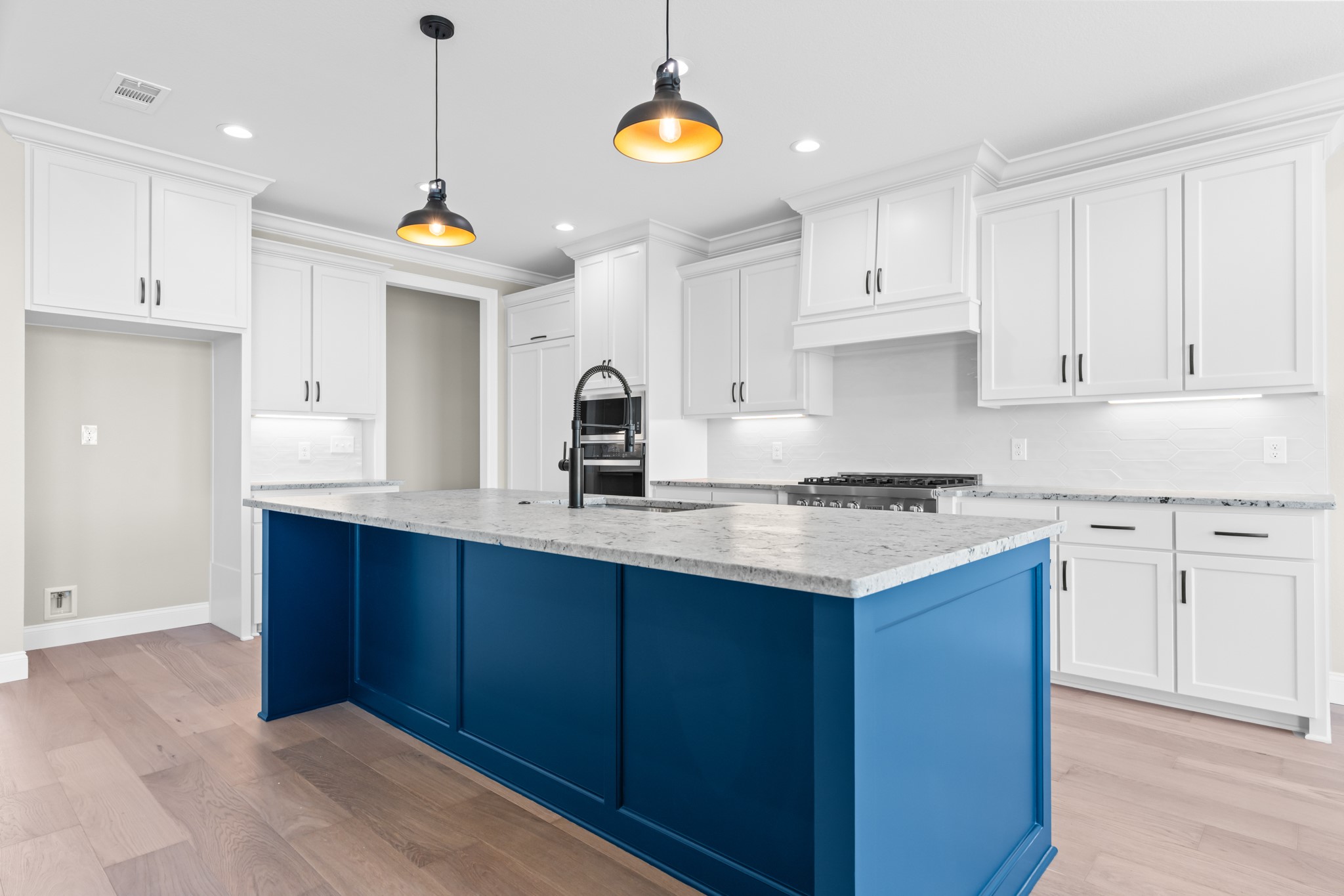 945 Galaxy Road