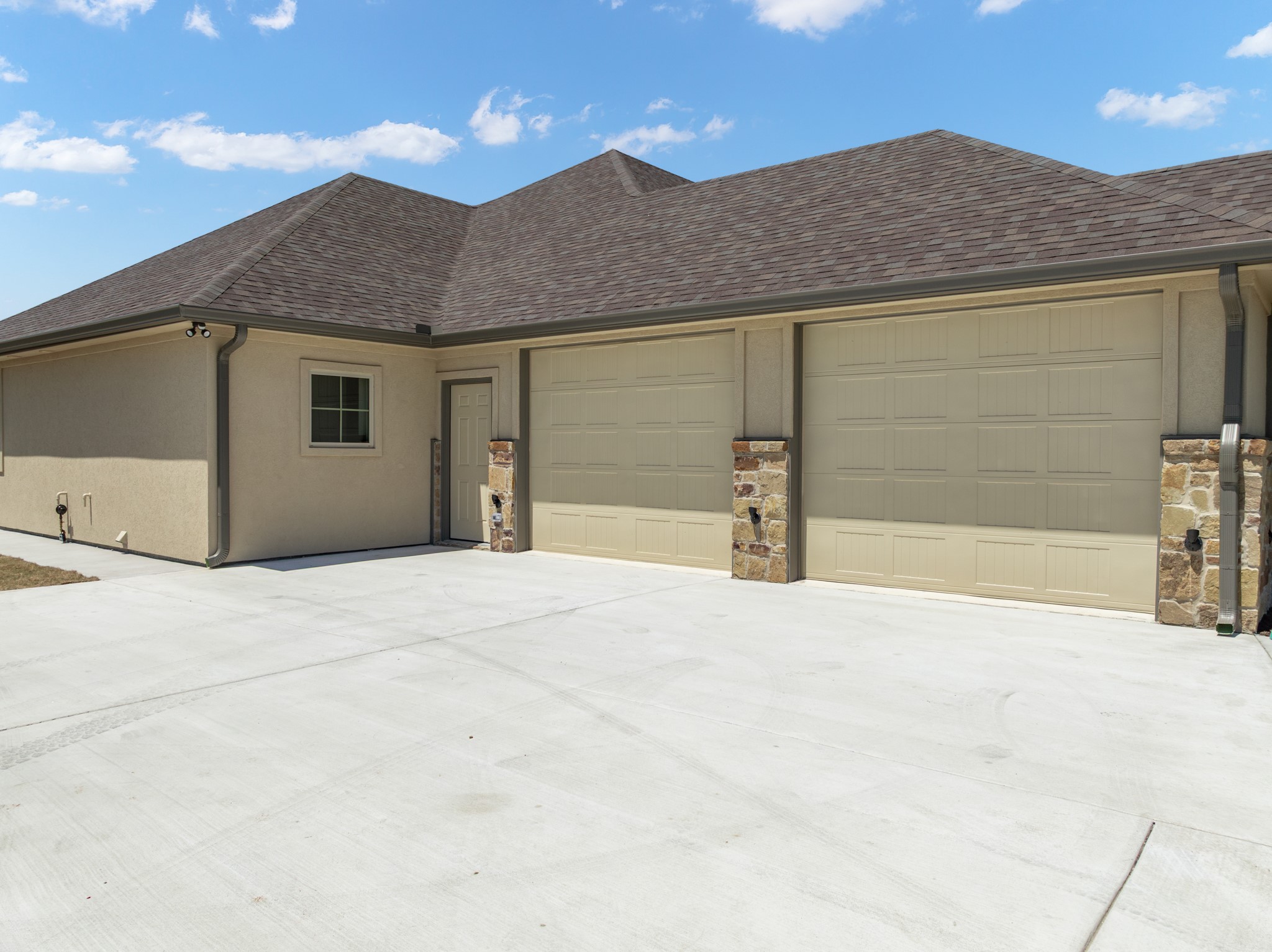 945 Galaxy Road