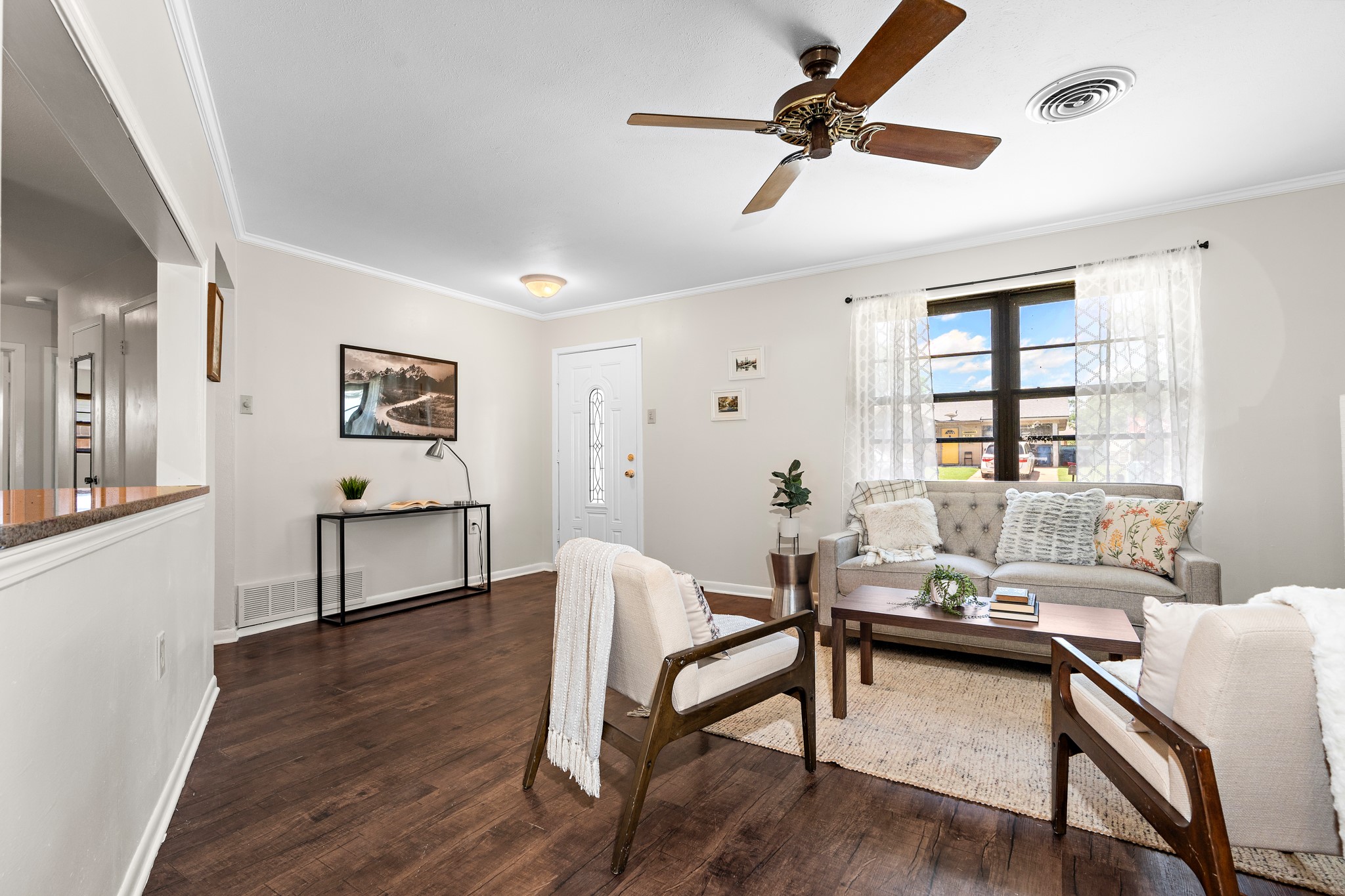 301 Sunset Boulevard