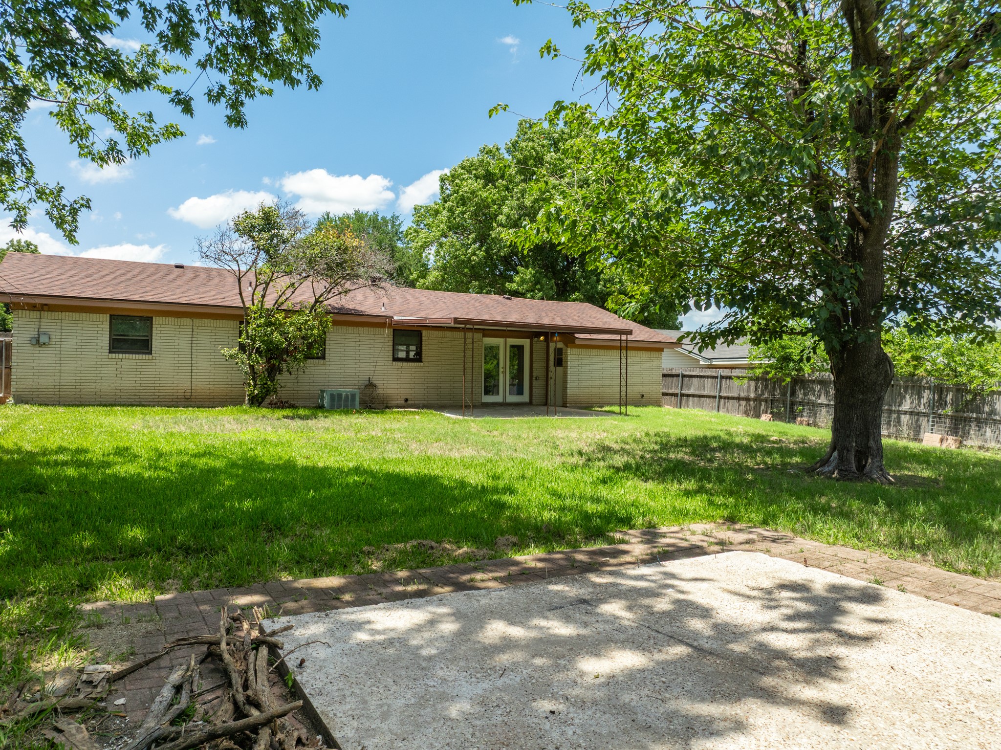 301 Sunset Boulevard