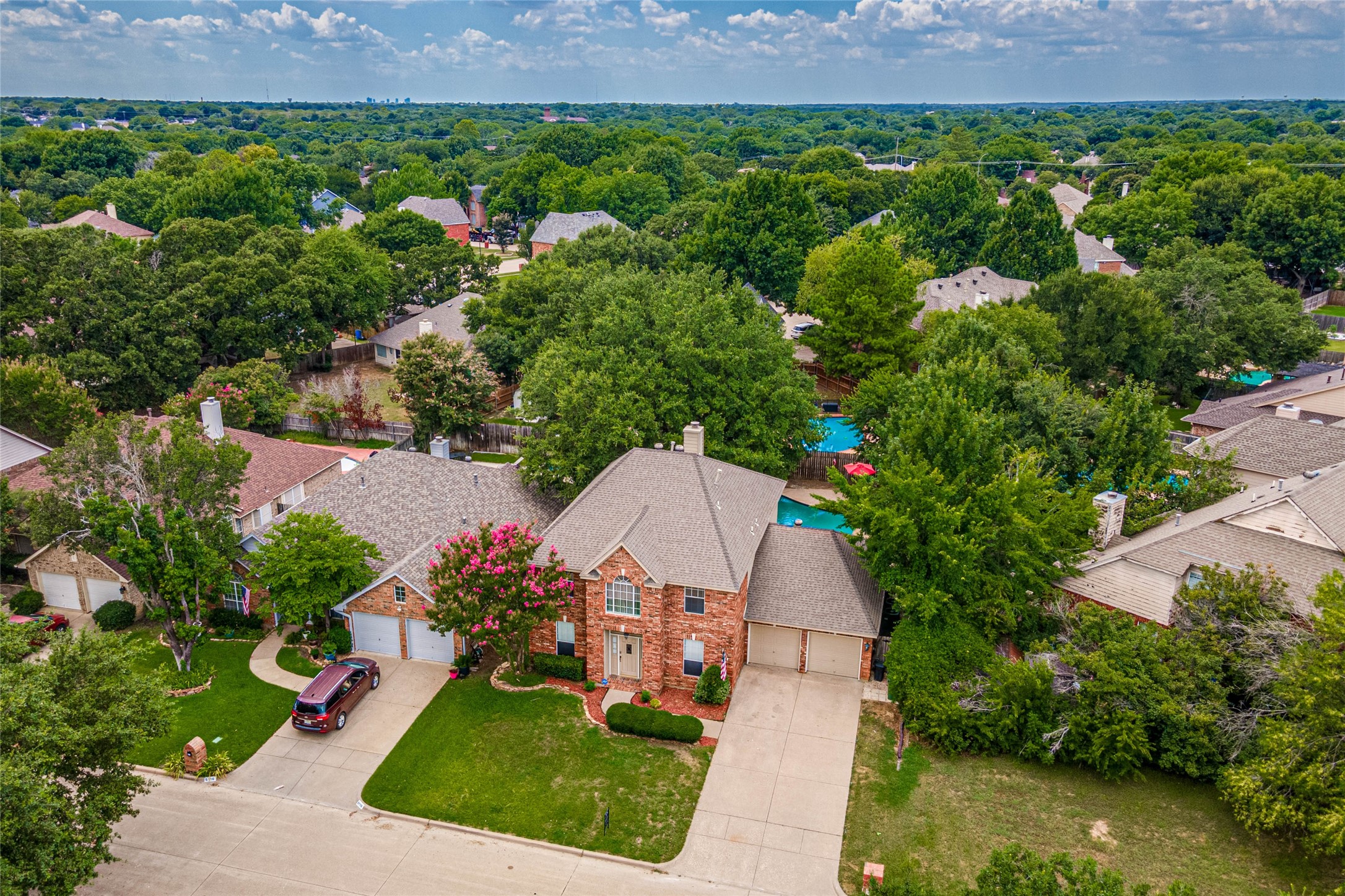6114 Pinwood Cr