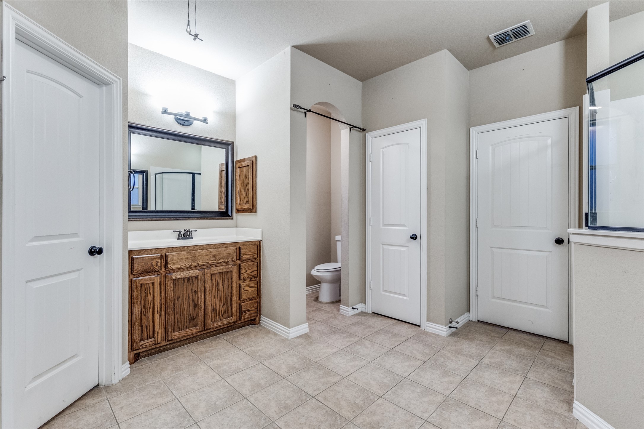 917 John Kennedy Drive