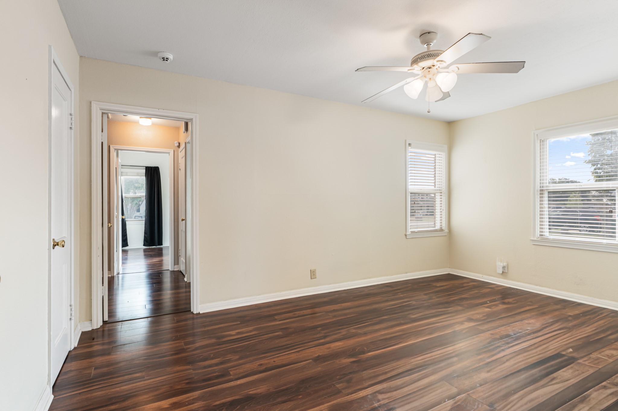 1500 W 10th Street