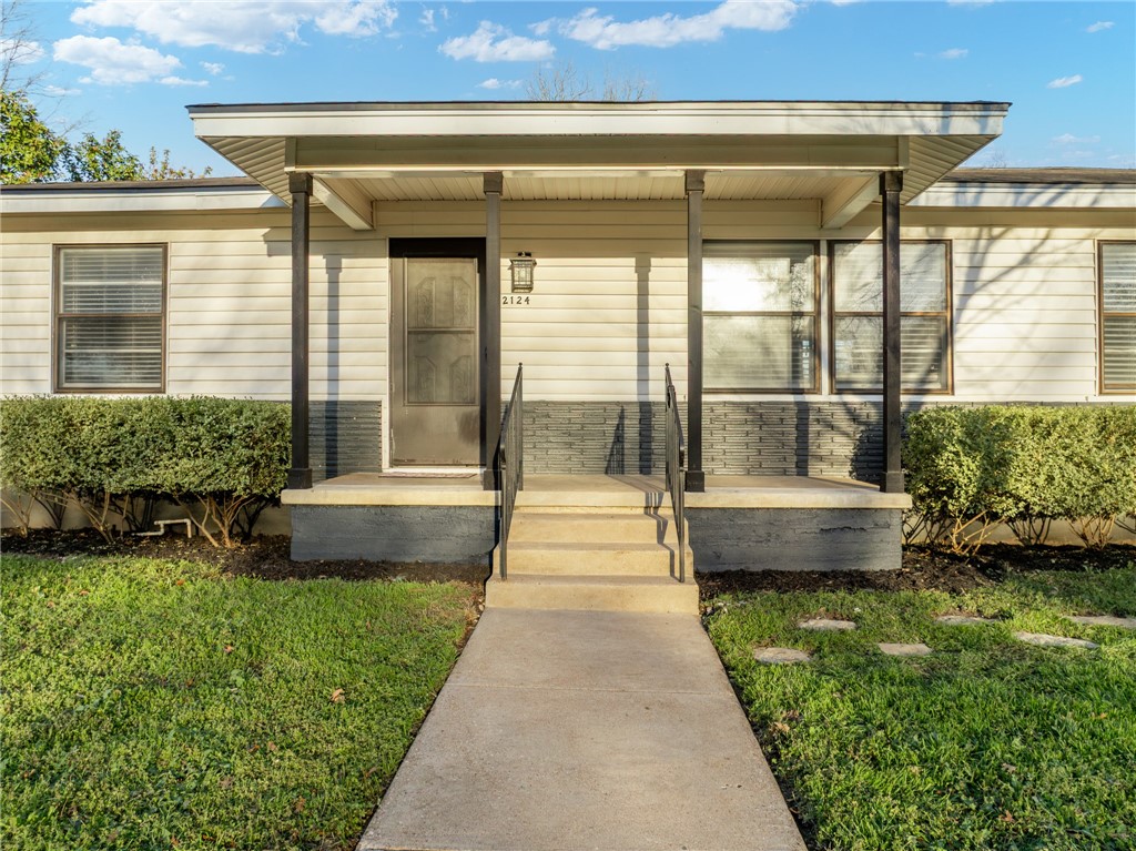 2124 Huntington Drive