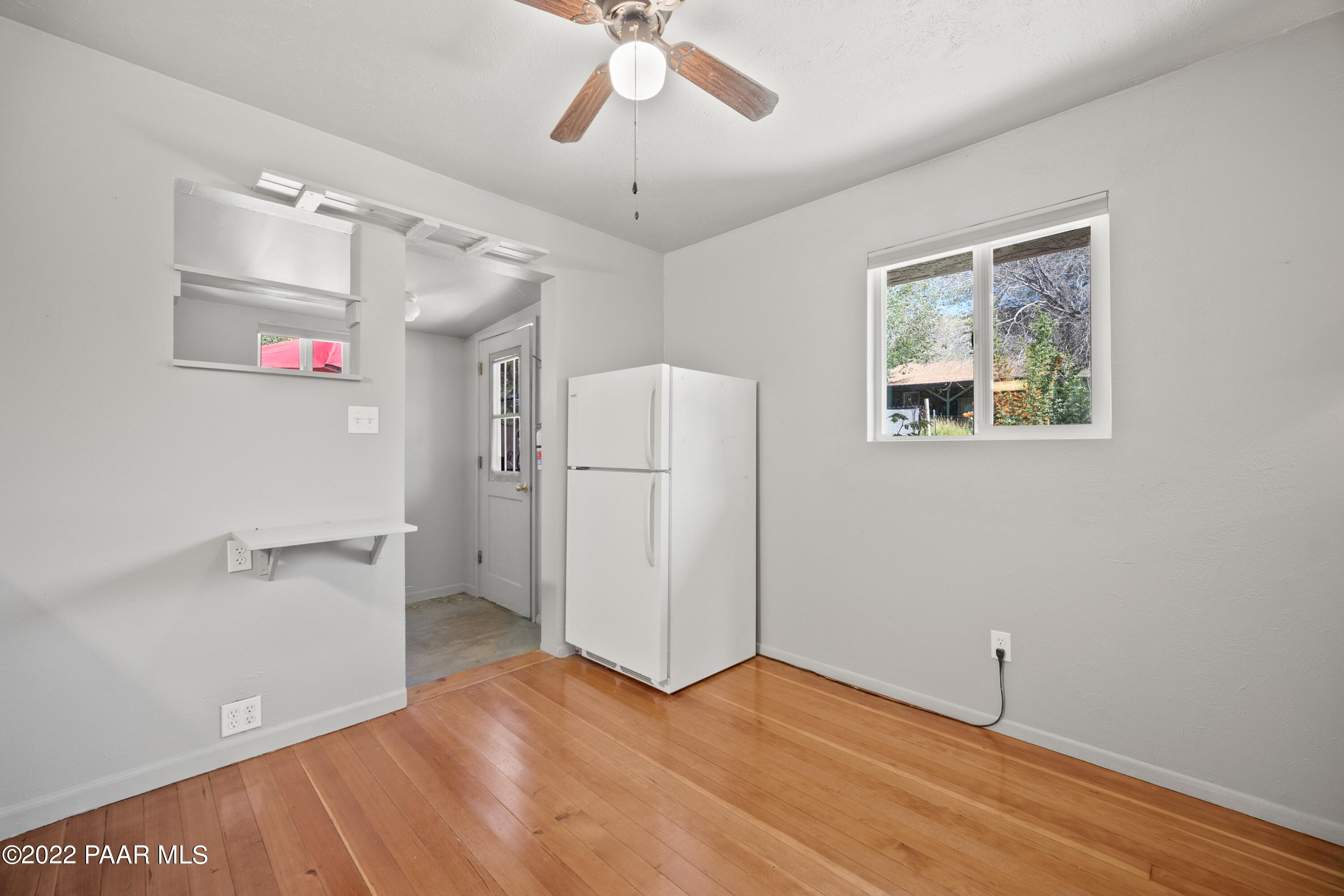 16610 W Walnut Drive