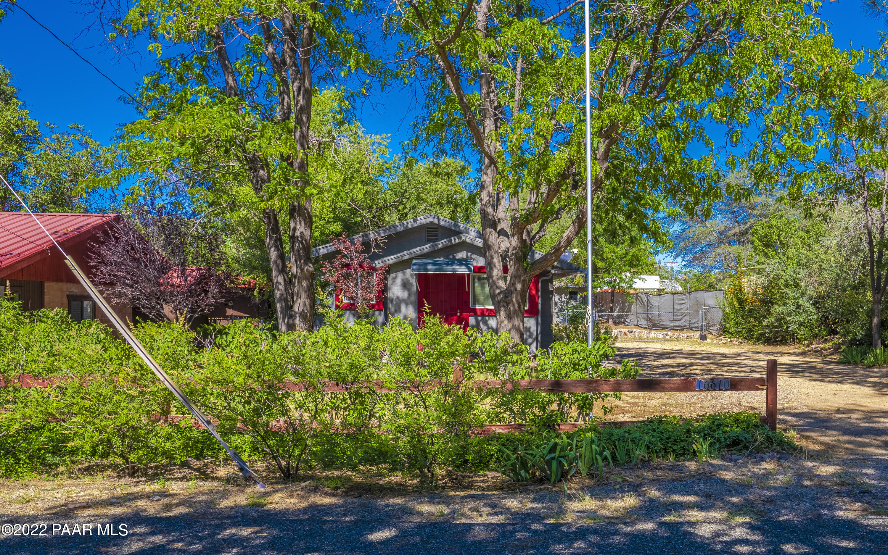 16610 W Walnut Drive