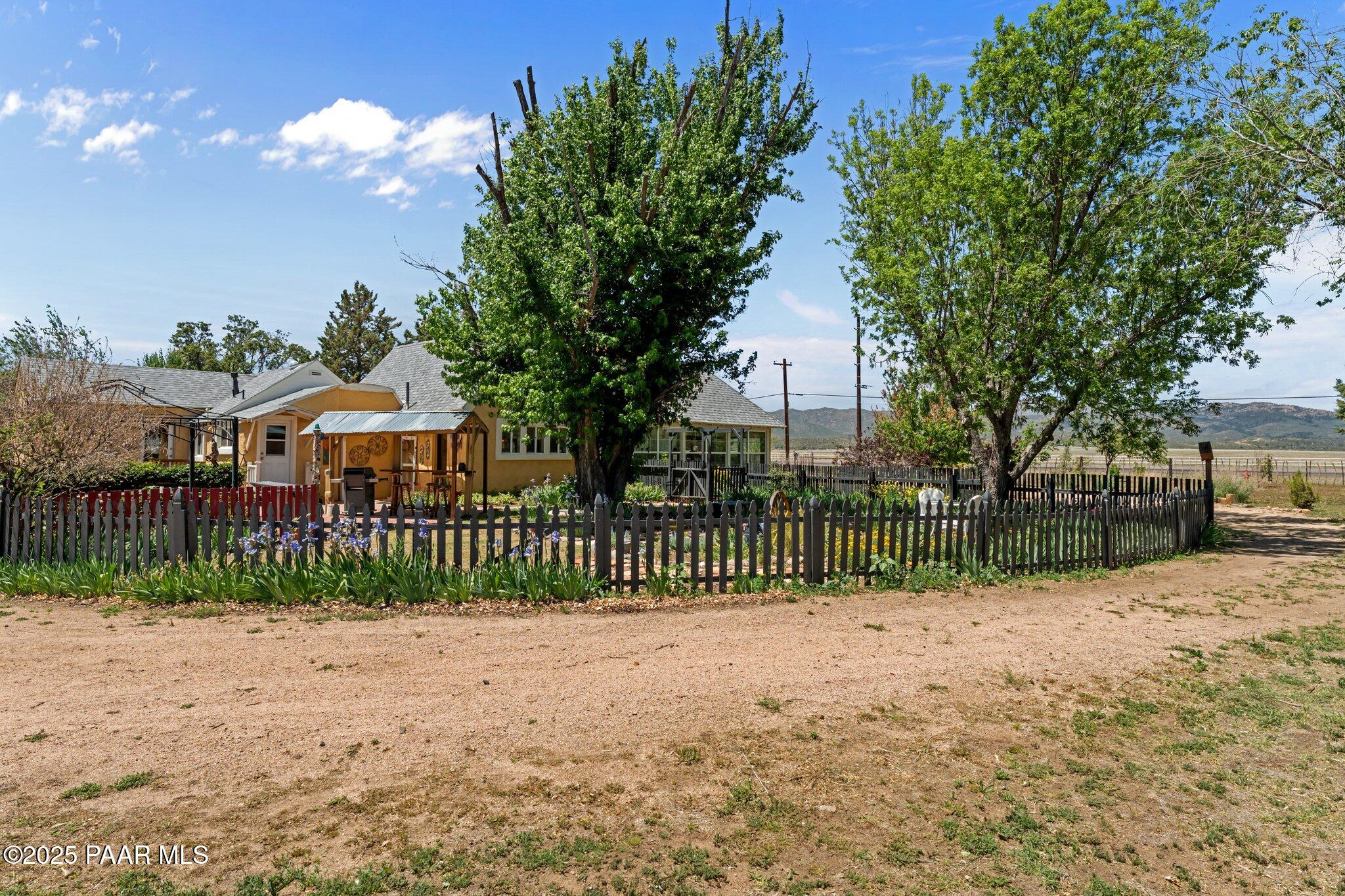 19123 S Highway 89