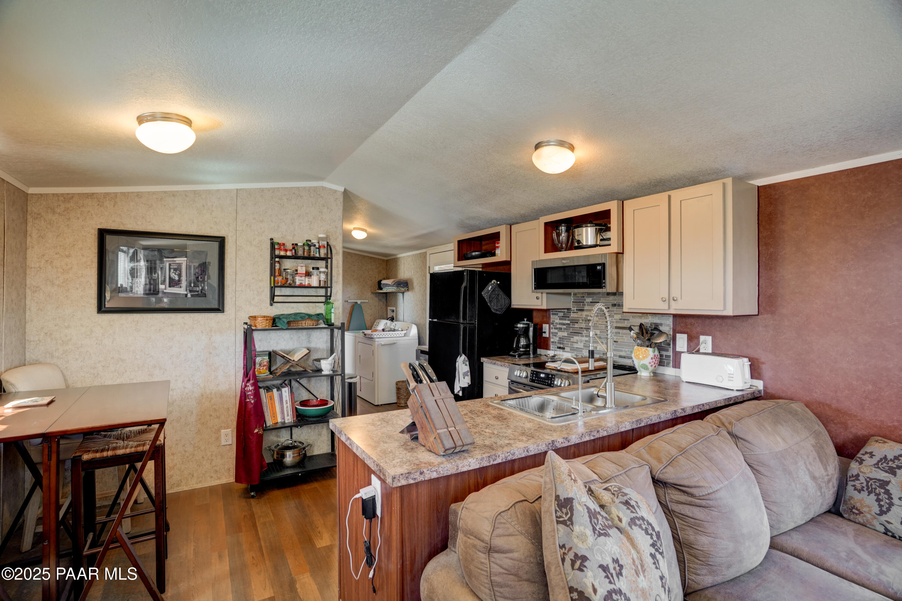 350 W Ranch House Road