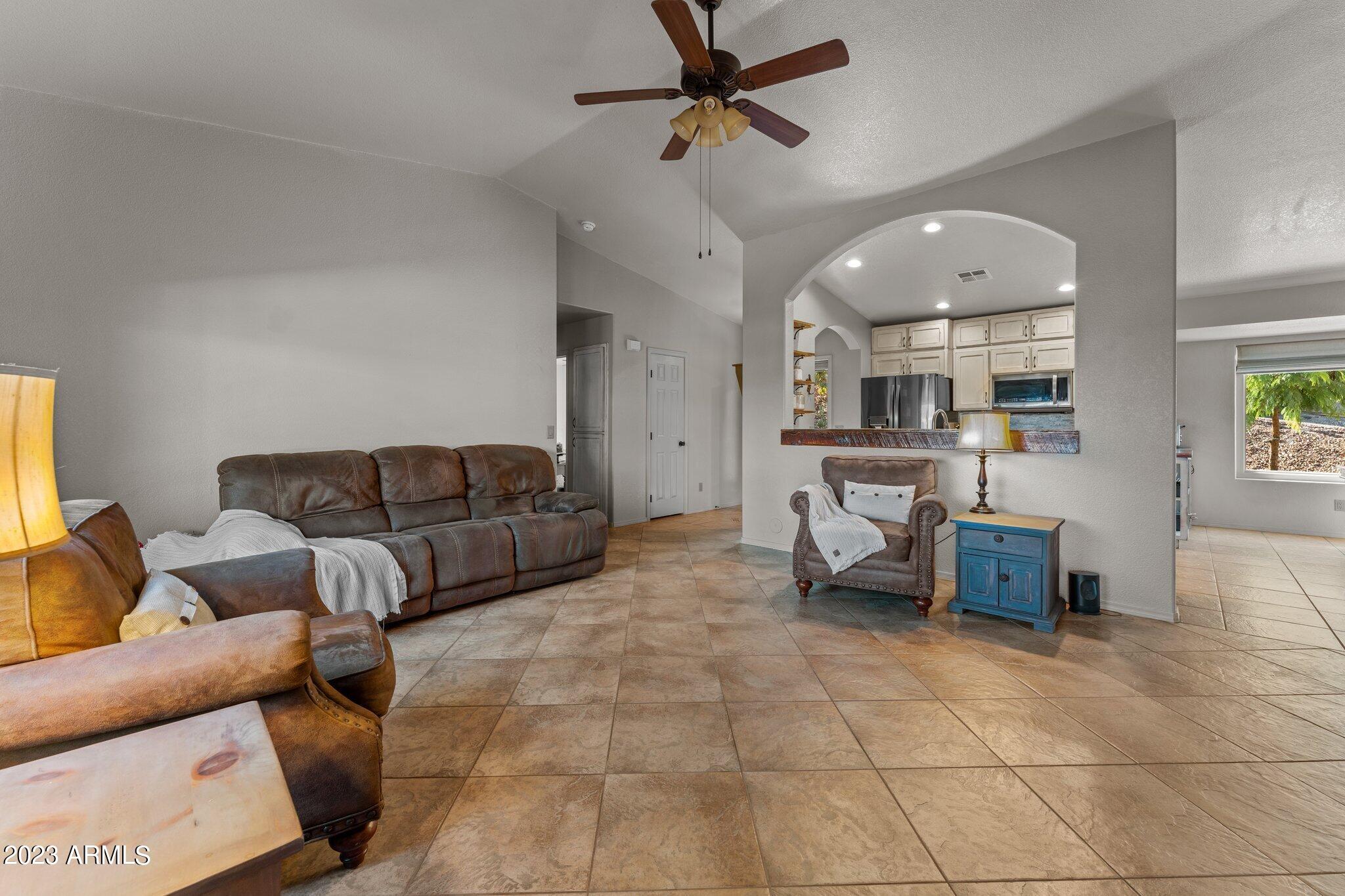 890 OASIS Drive