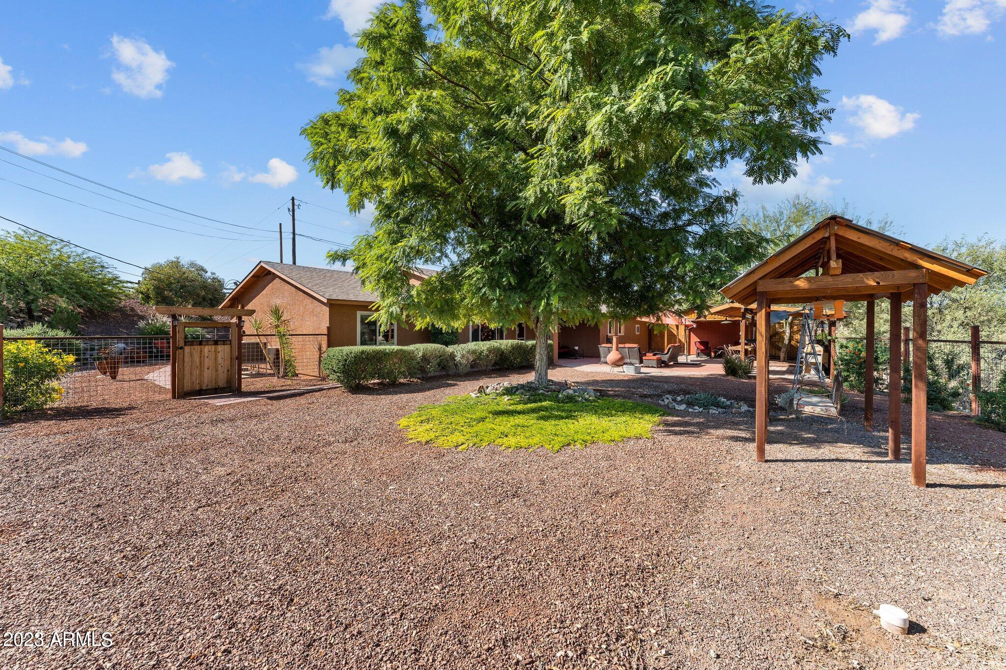 890 OASIS Drive