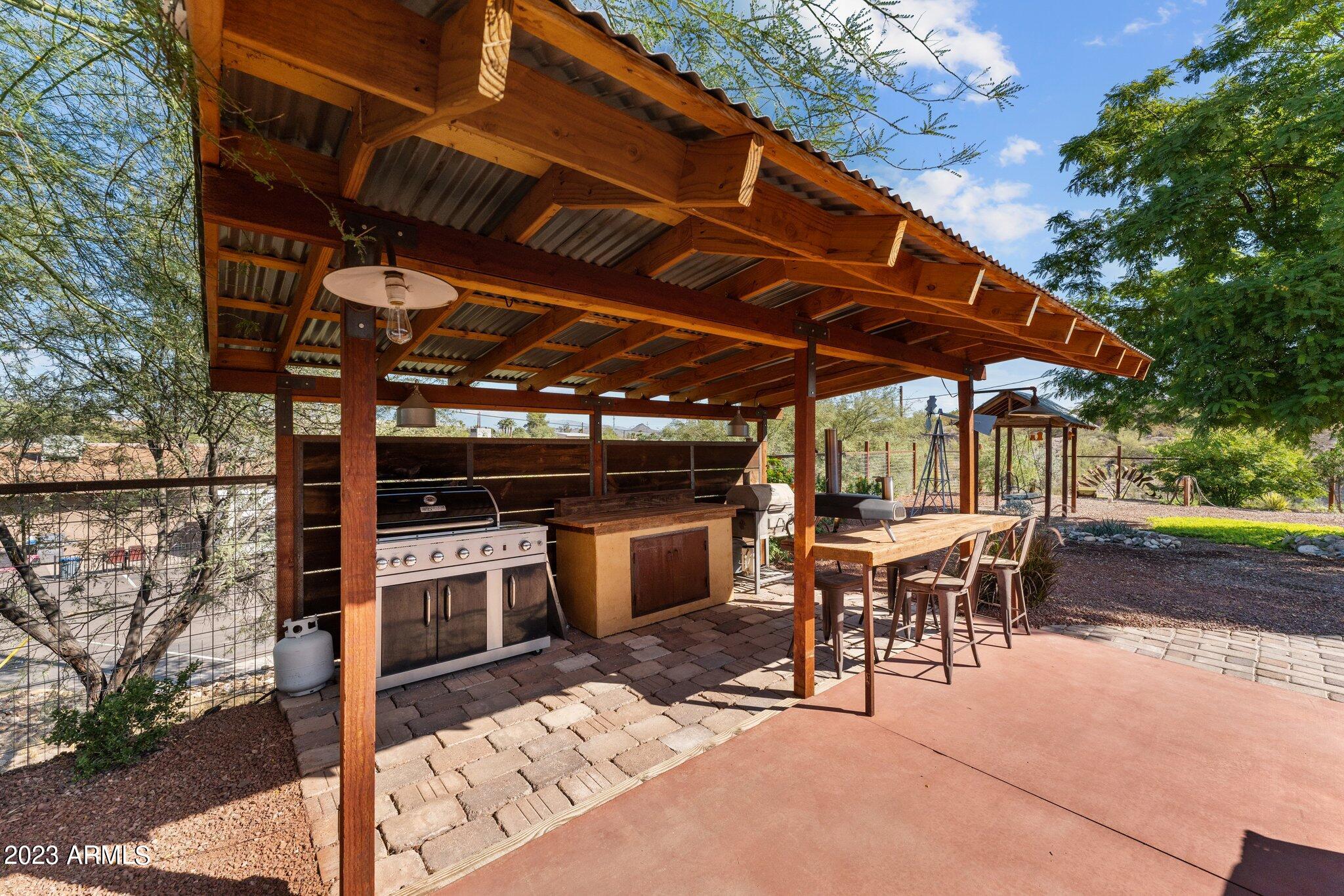 890 OASIS Drive