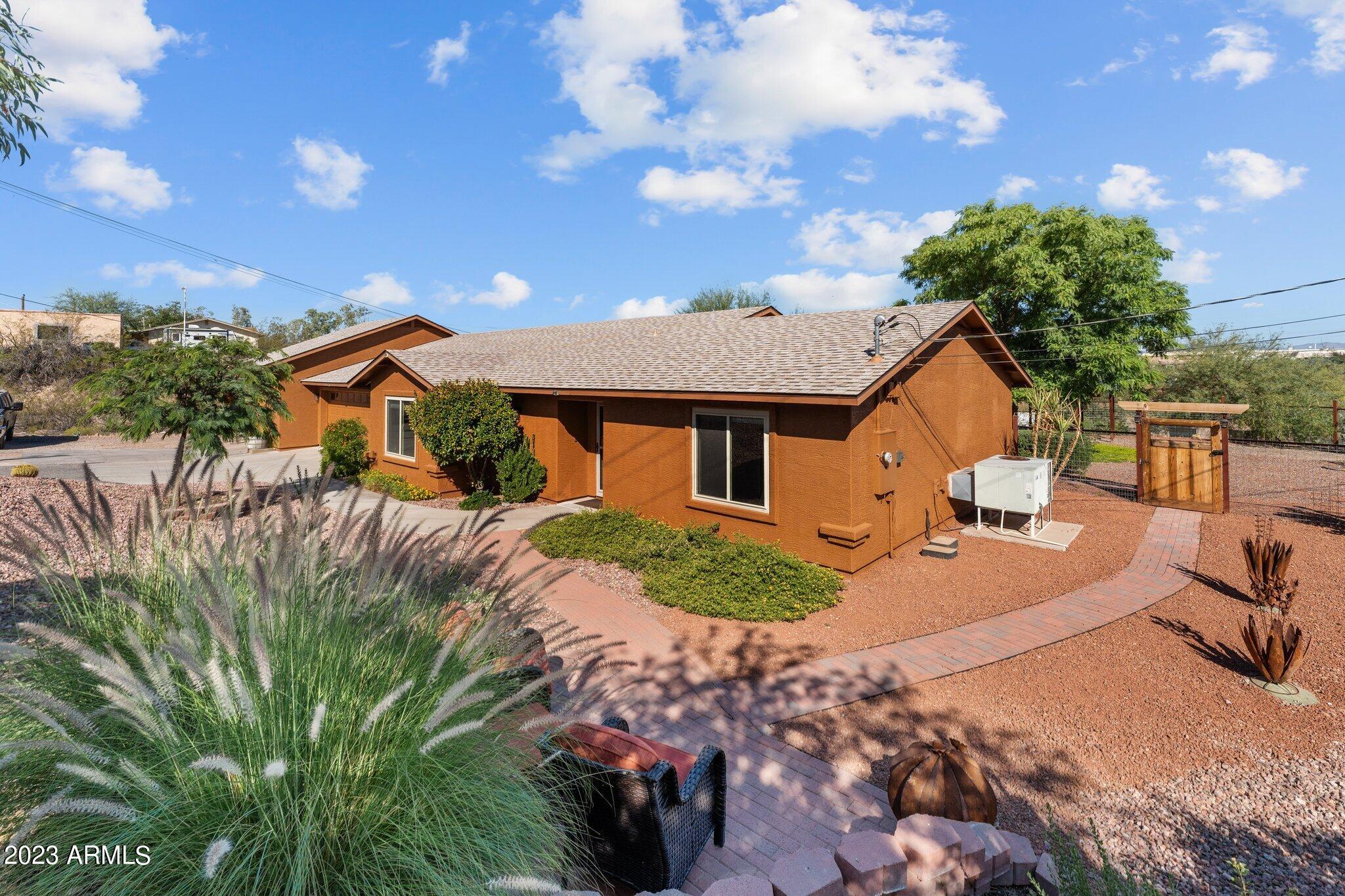 890 OASIS Drive