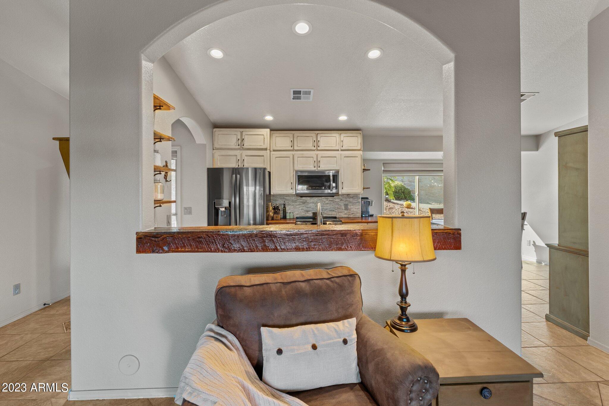 890 OASIS Drive
