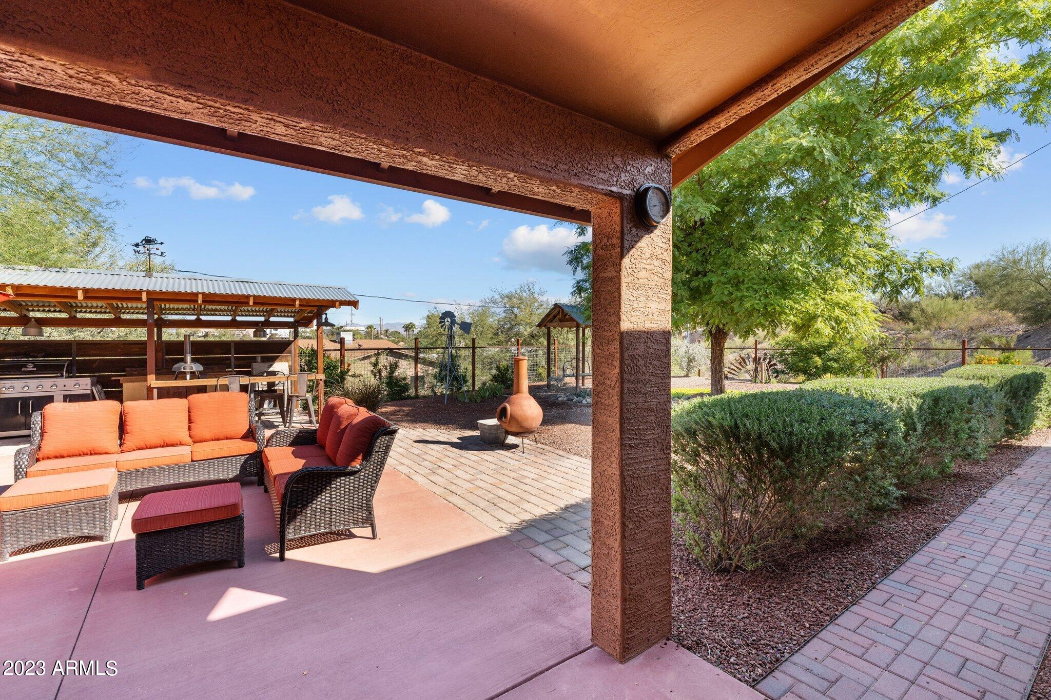 890 OASIS Drive