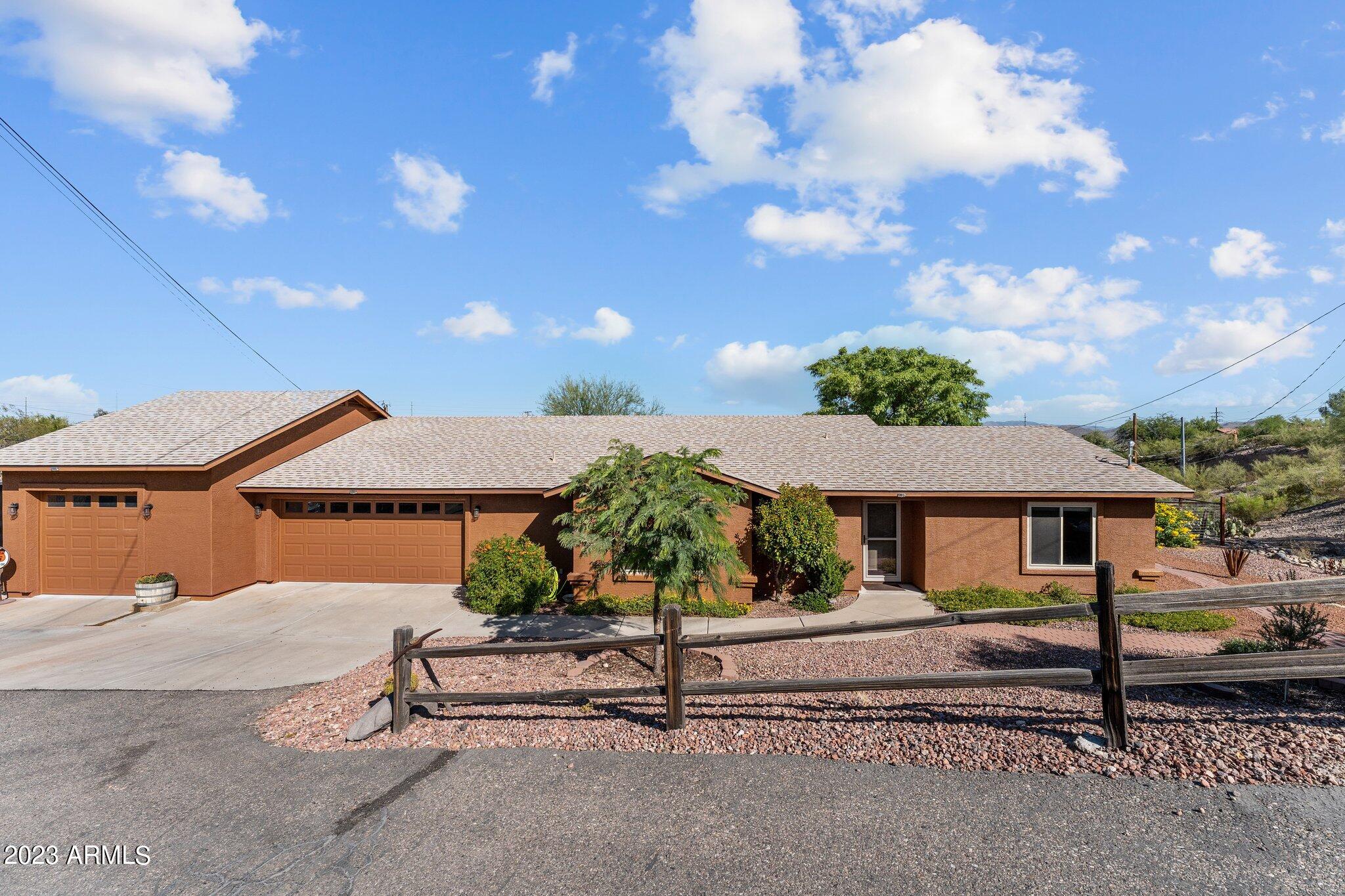 890 OASIS Drive
