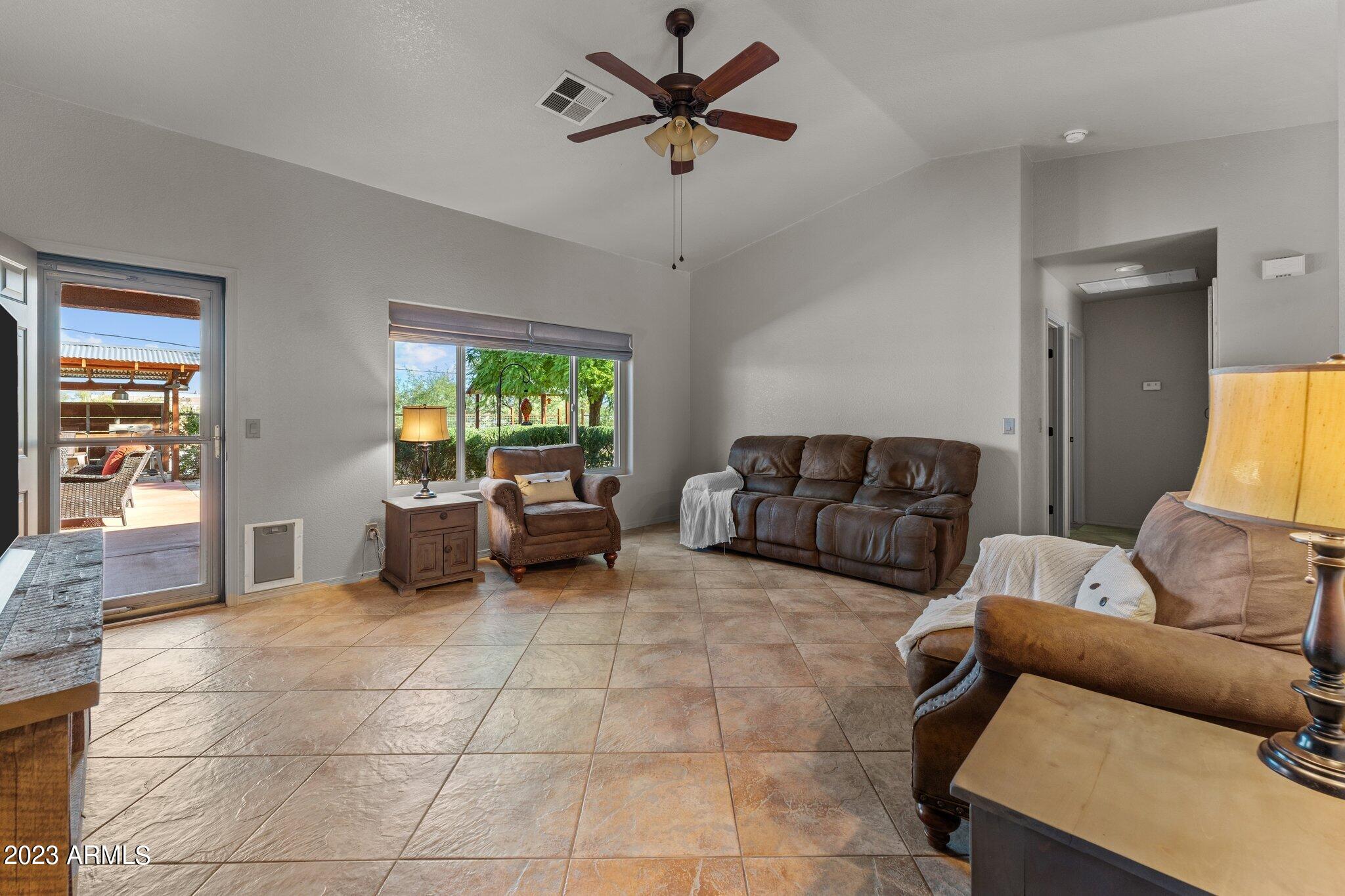 890 OASIS Drive