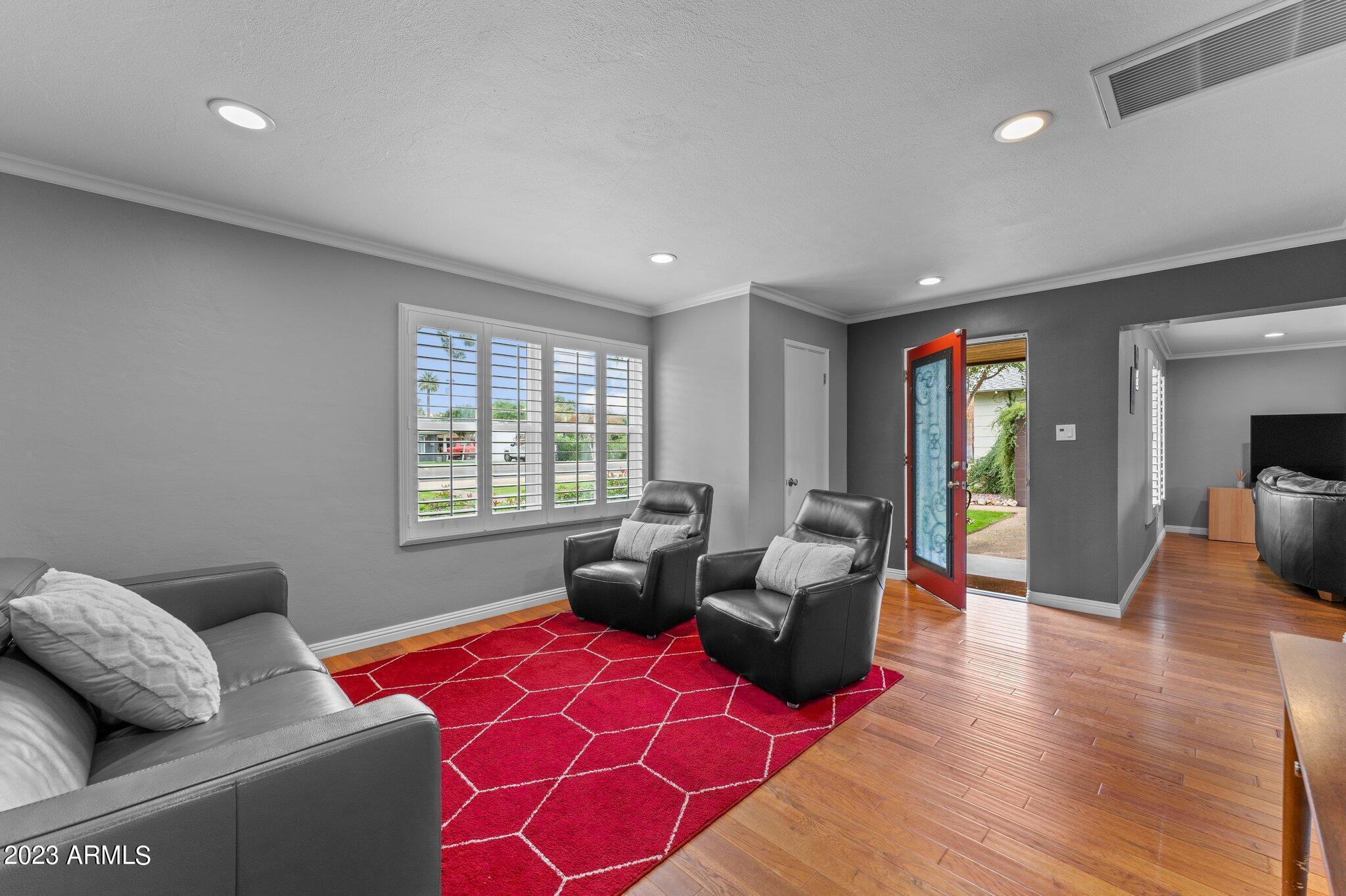 501 W COOLIDGE Street