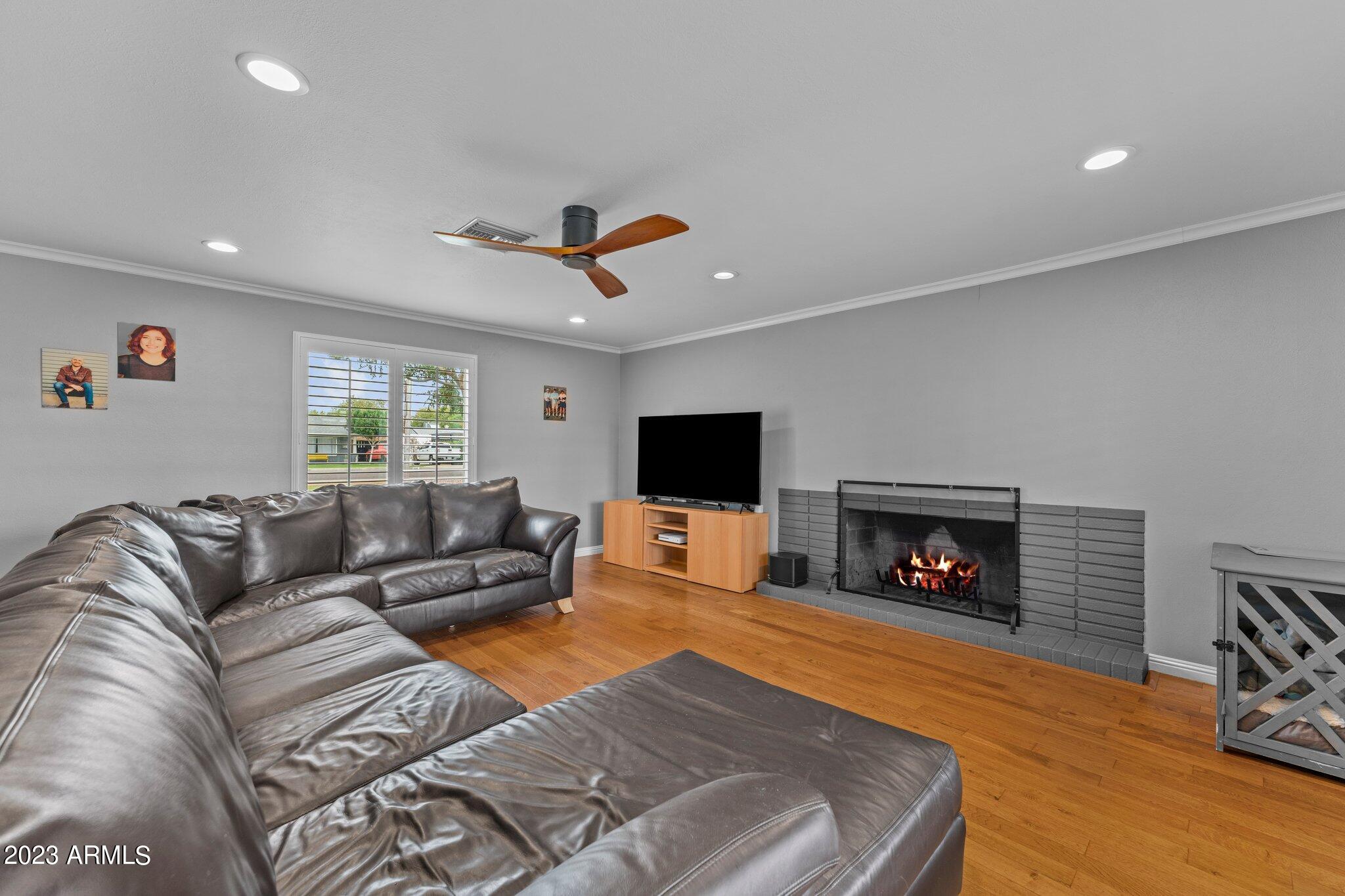 501 W COOLIDGE Street