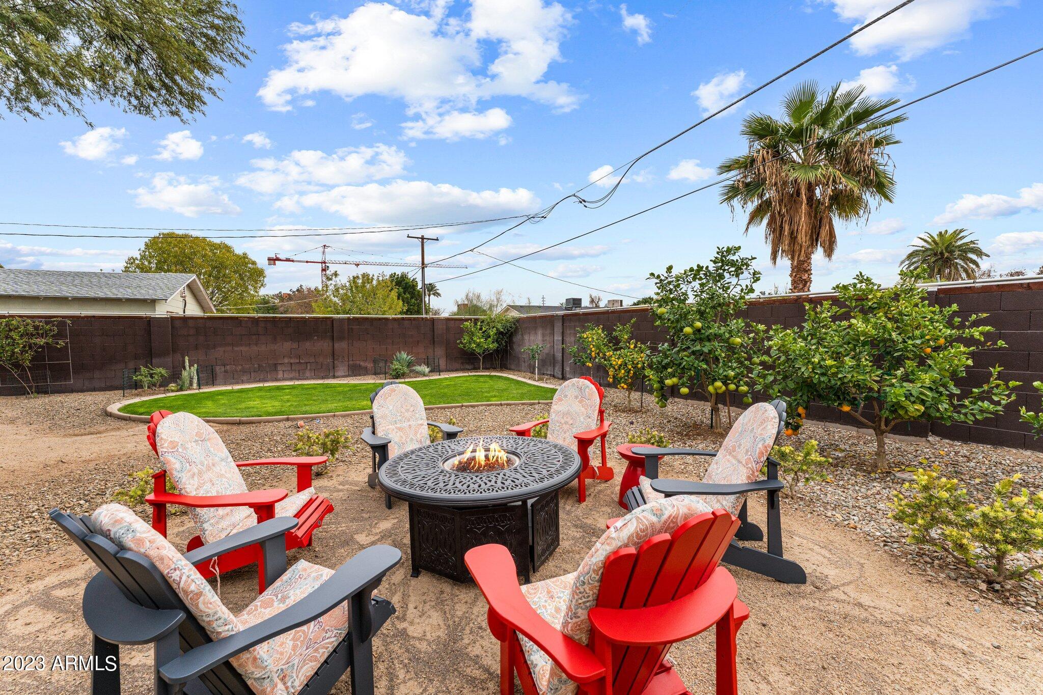 501 W COOLIDGE Street