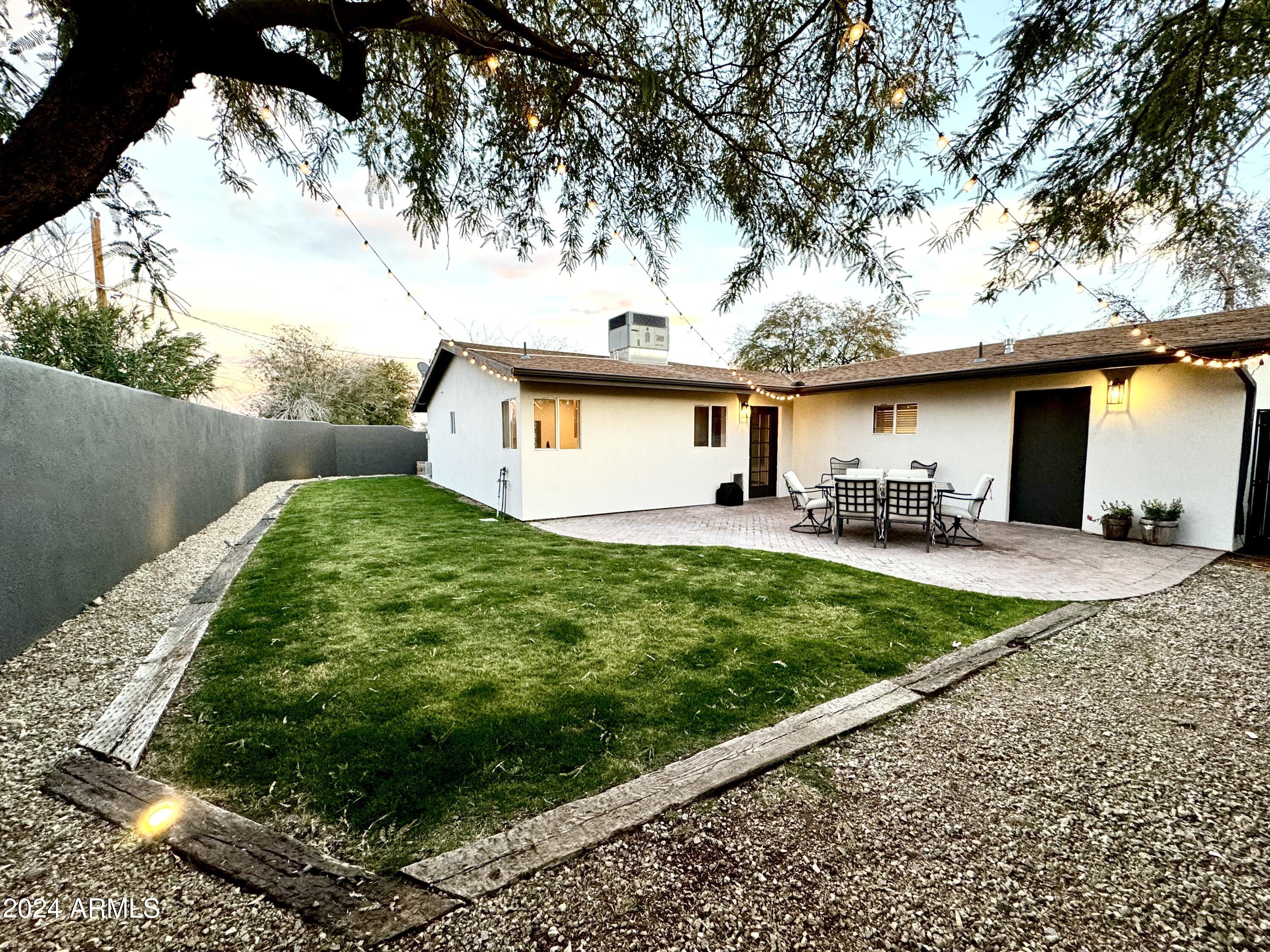 634 W La Golondrina Drive