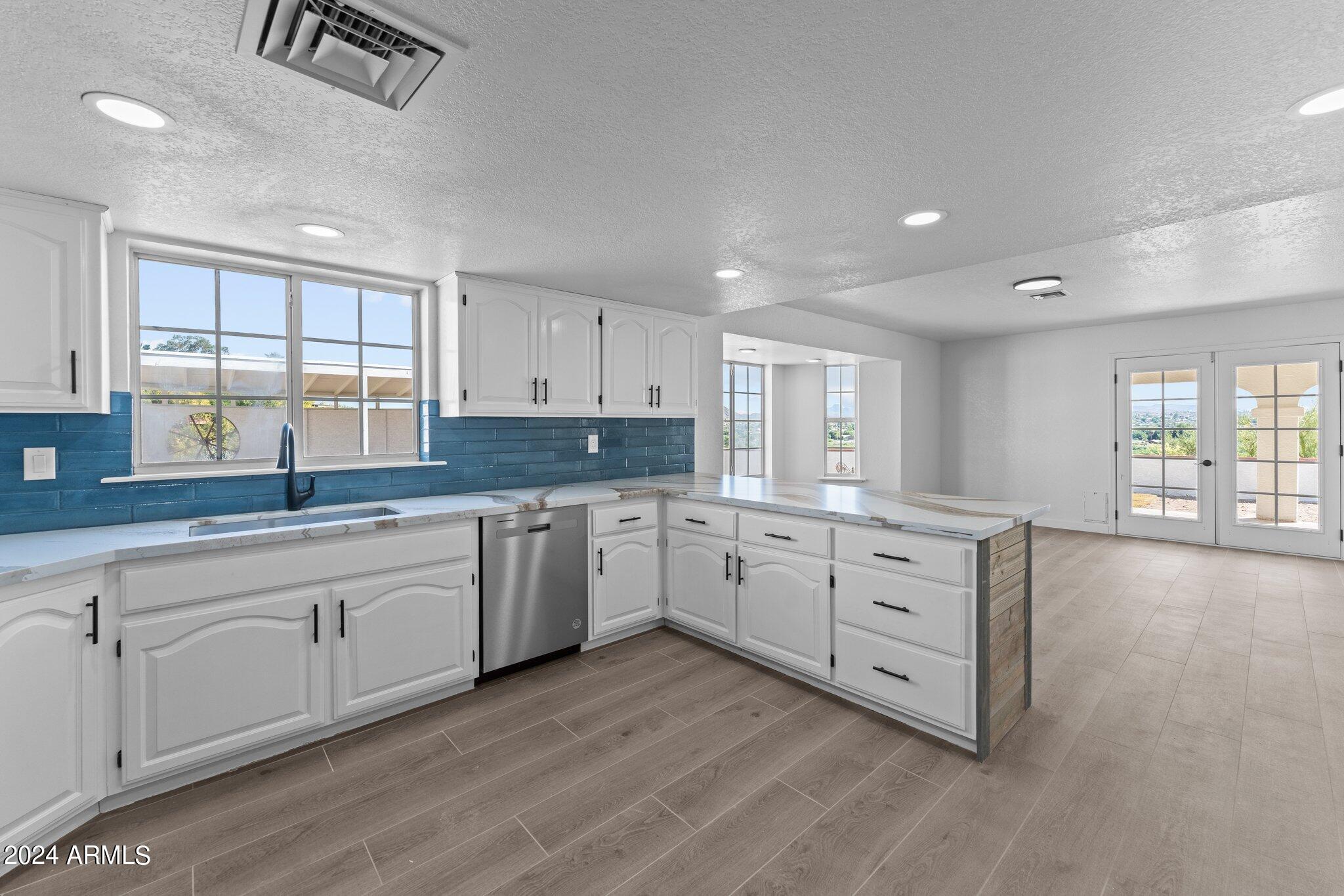 255 E Thurber Road