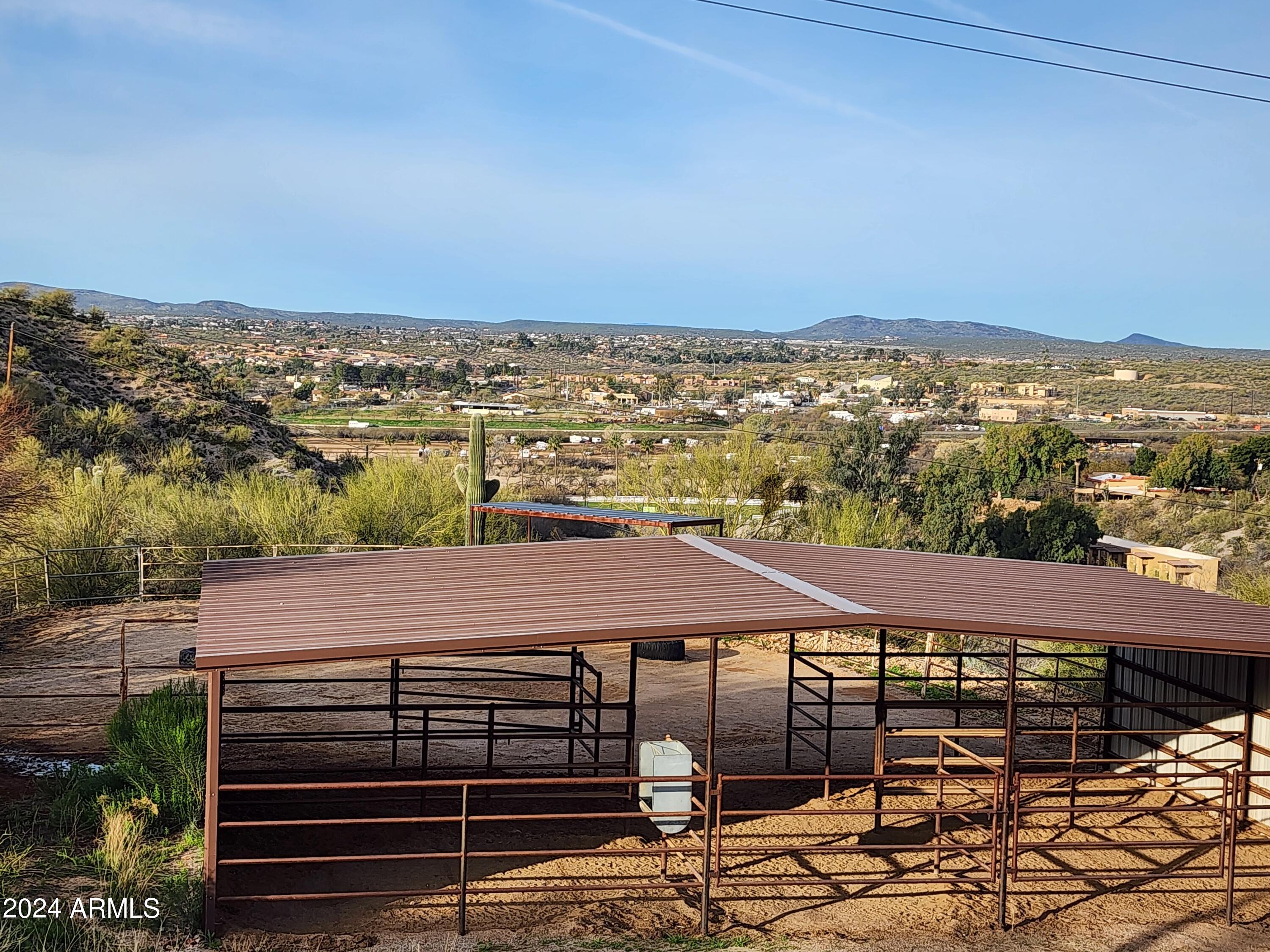 1205 N MUSTANG Trail