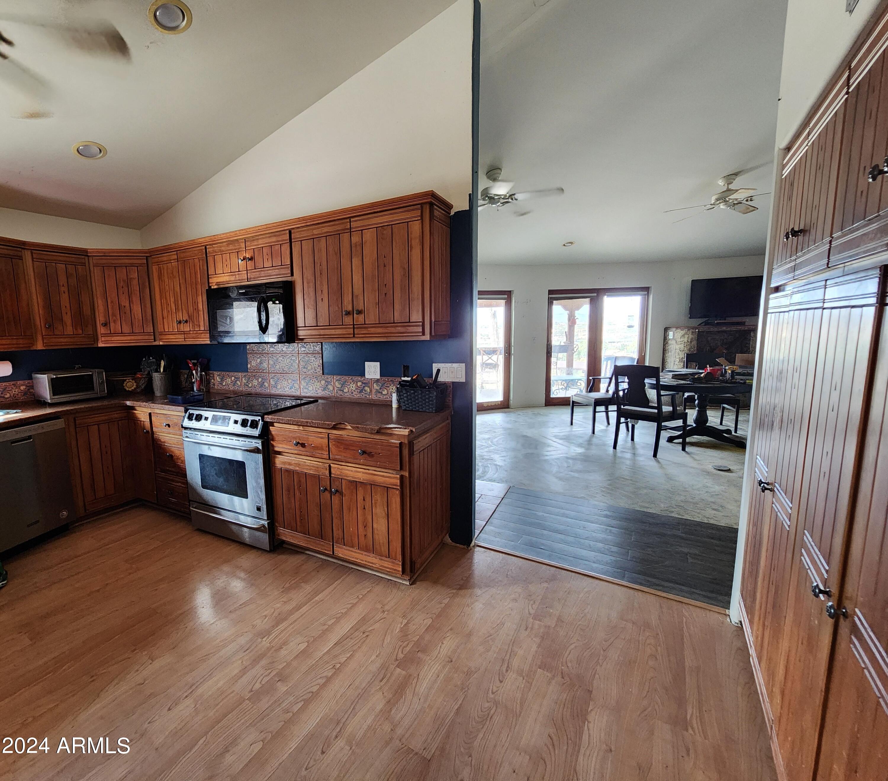 1205 N MUSTANG Trail