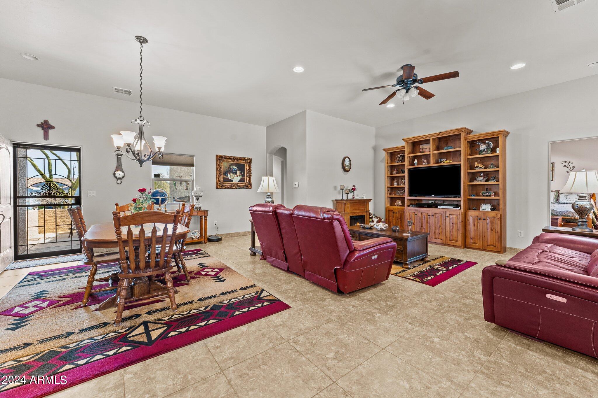 915 W Mclean Drive