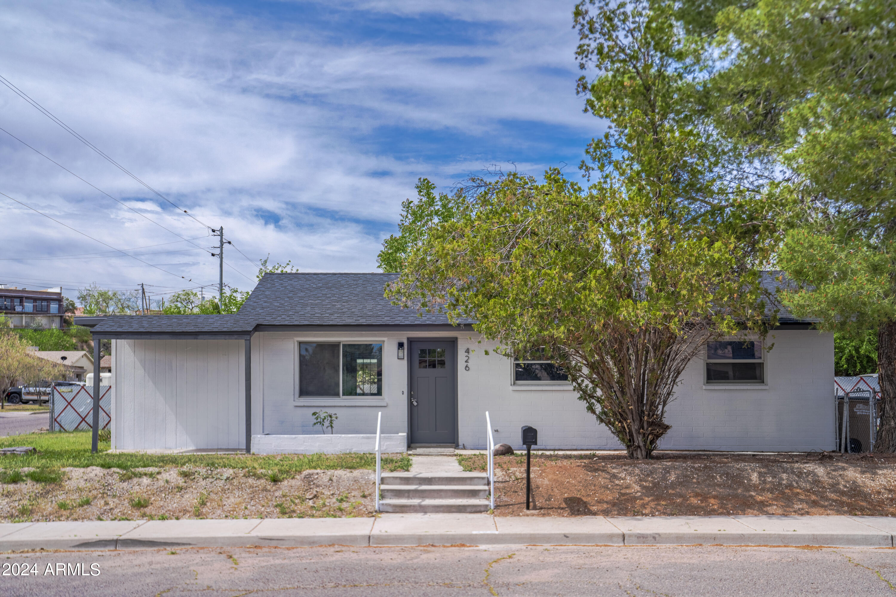 426 N JACKSON Street