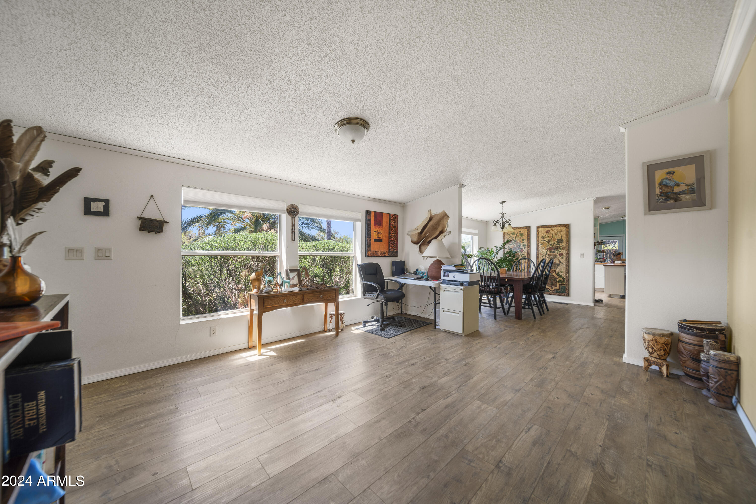 23152 W STAGHORN Lane