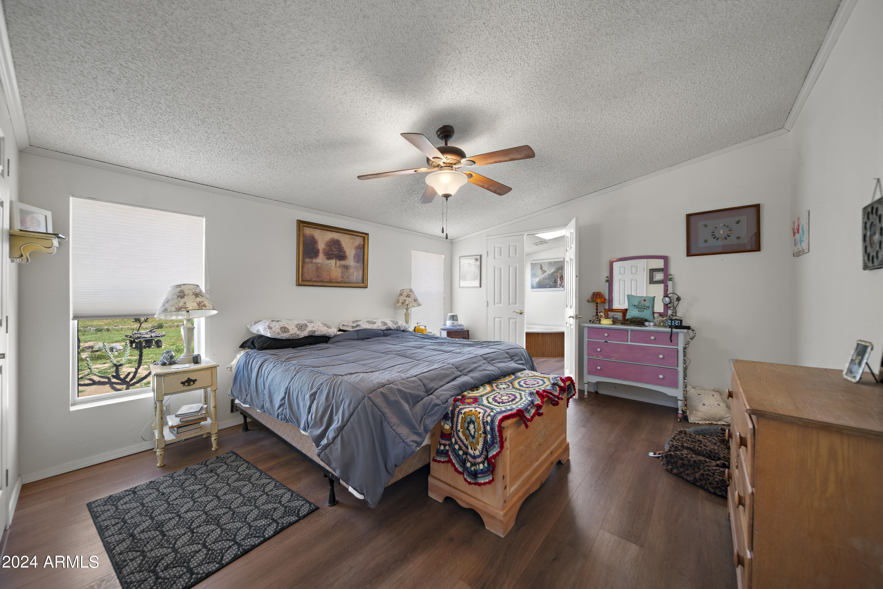 23152 W STAGHORN Lane