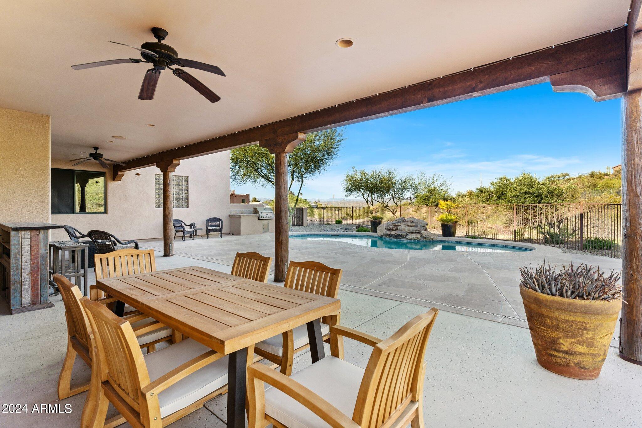 1495 VISTA Drive