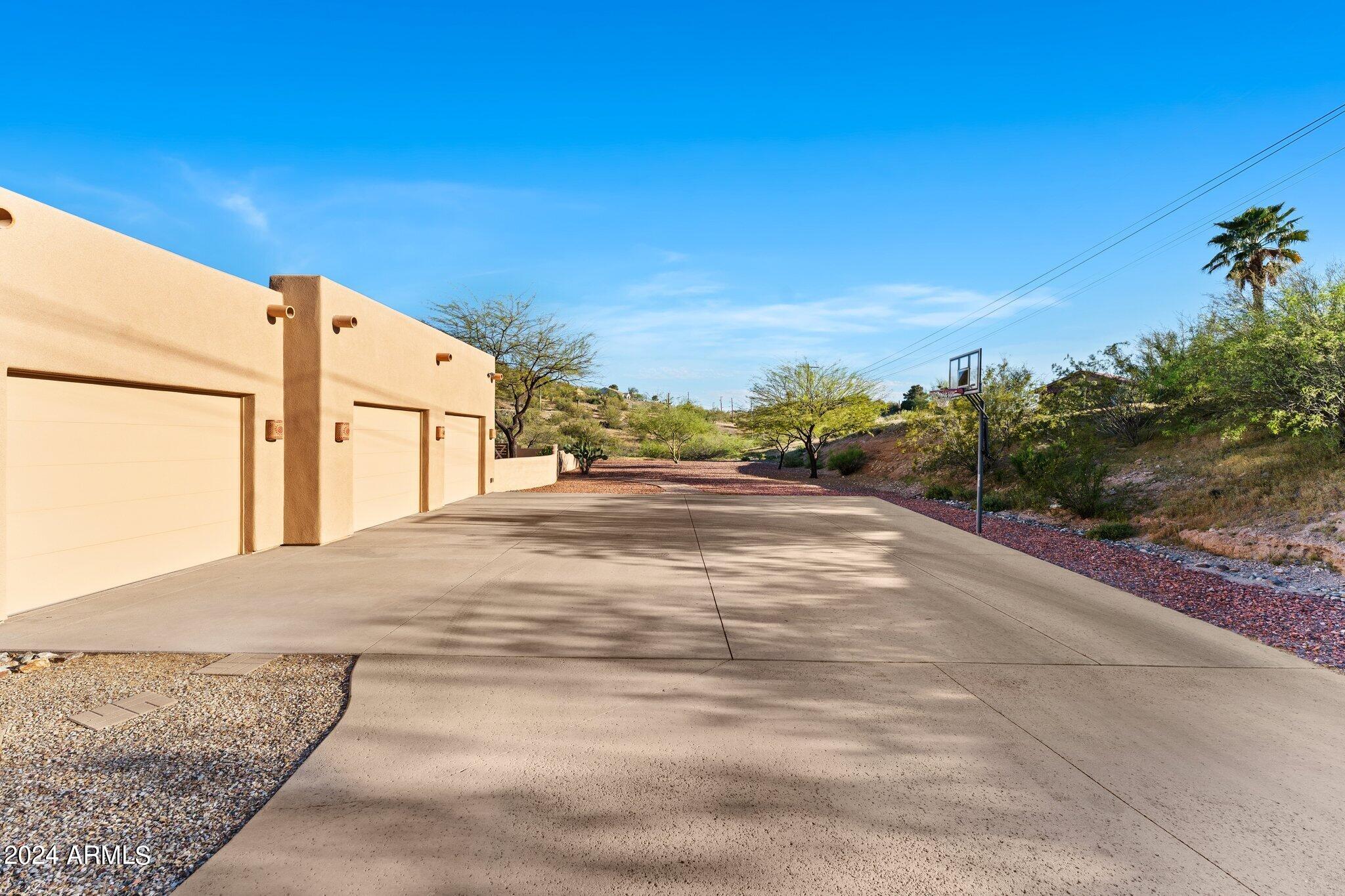 1495 VISTA Drive