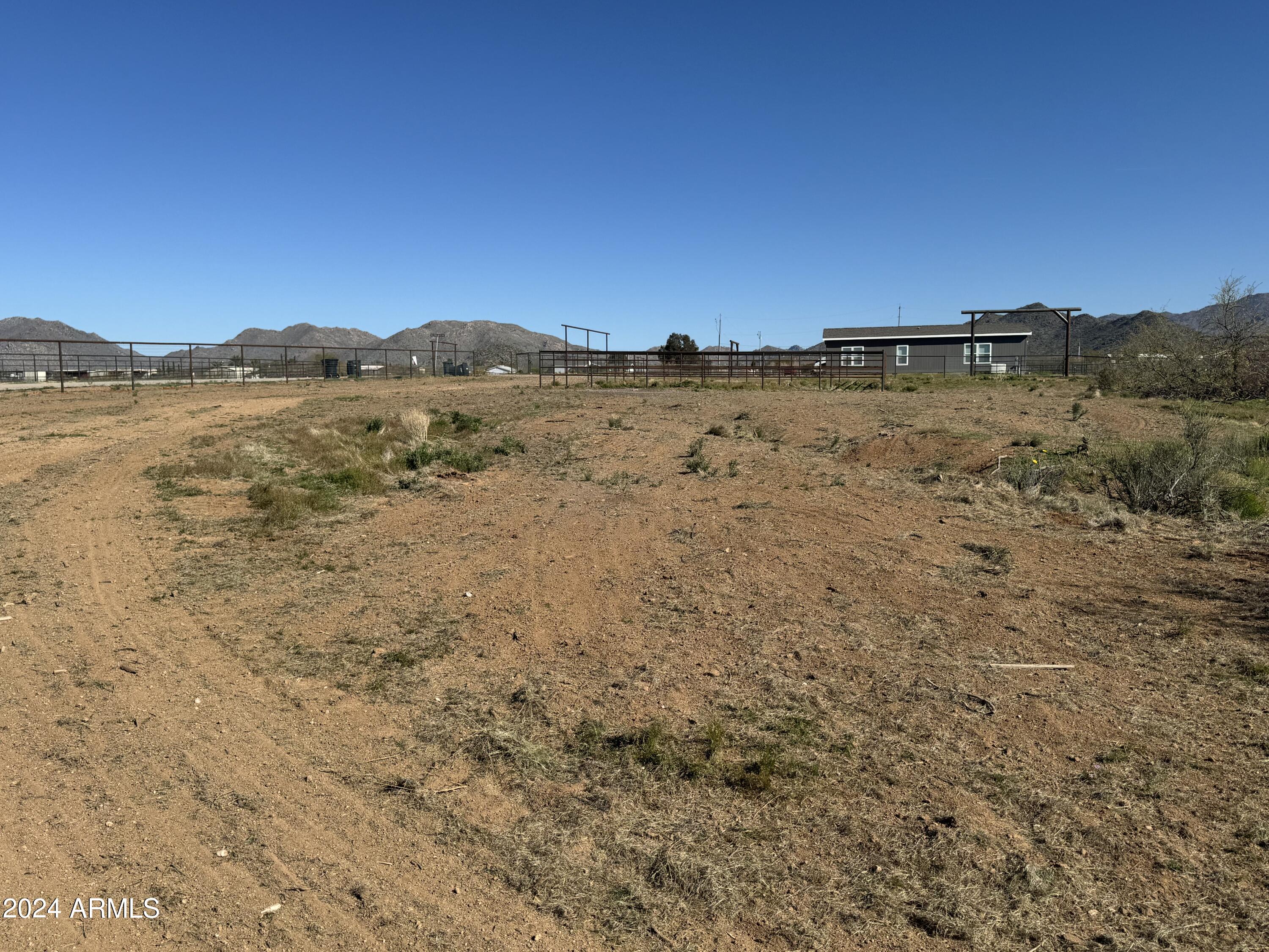 22451 W STEEL HORSE Road