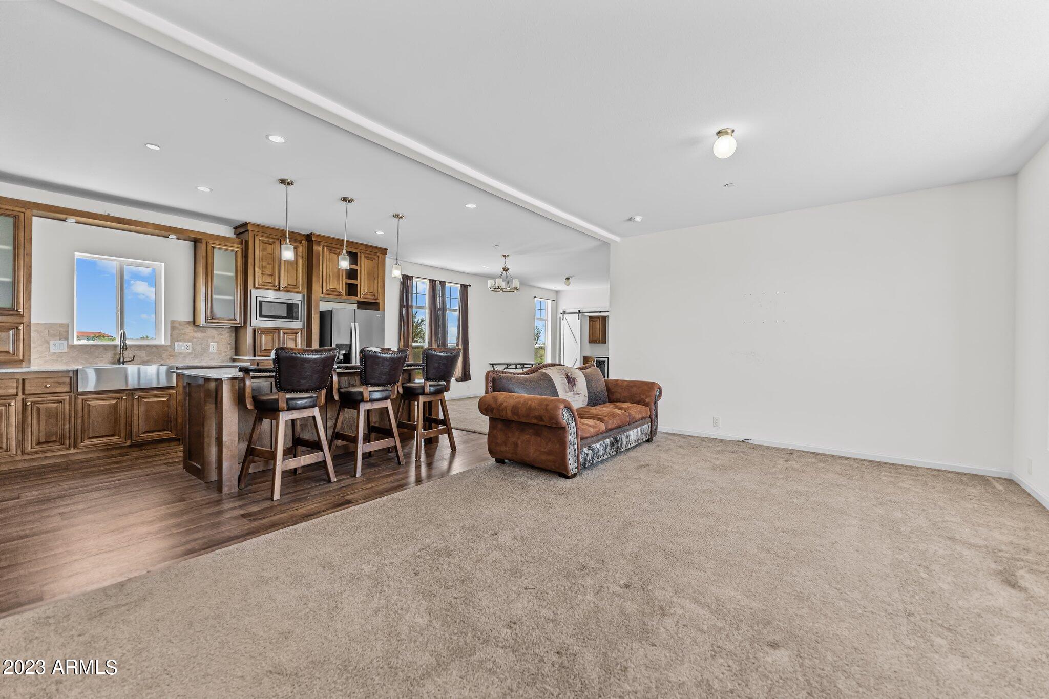 22451 W STEEL HORSE Road