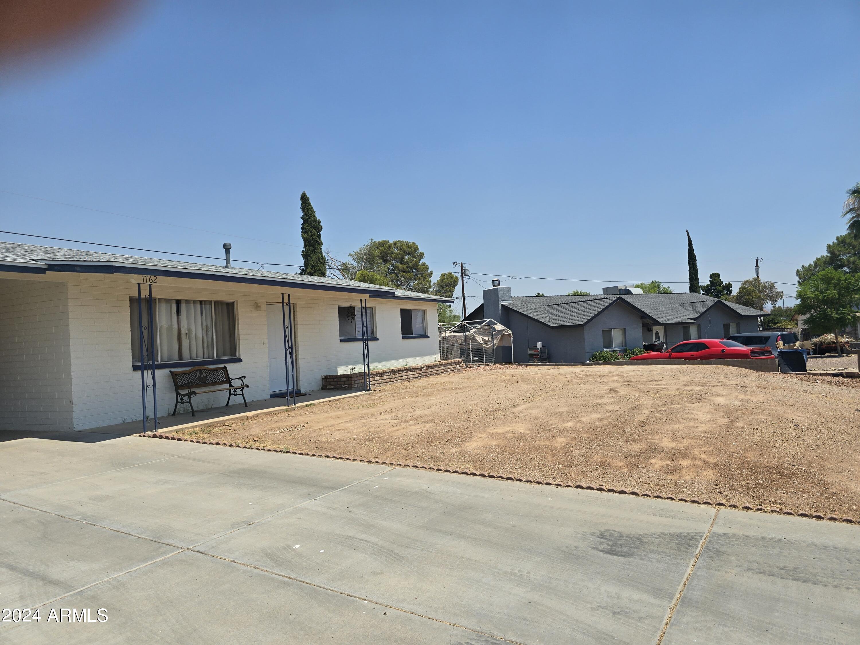 1762 PAPAGO Place