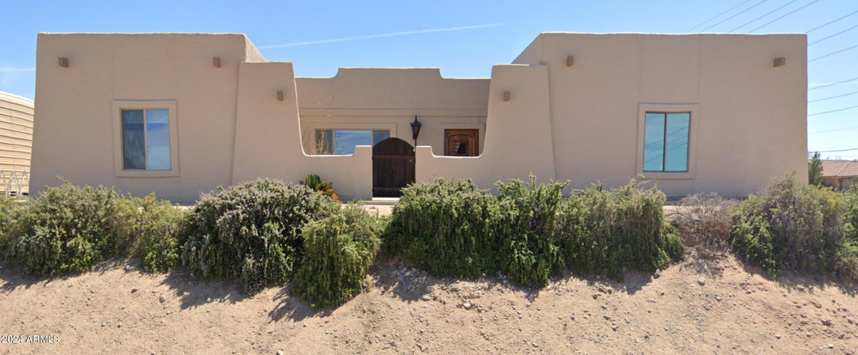600 N MARIPOSA Drive