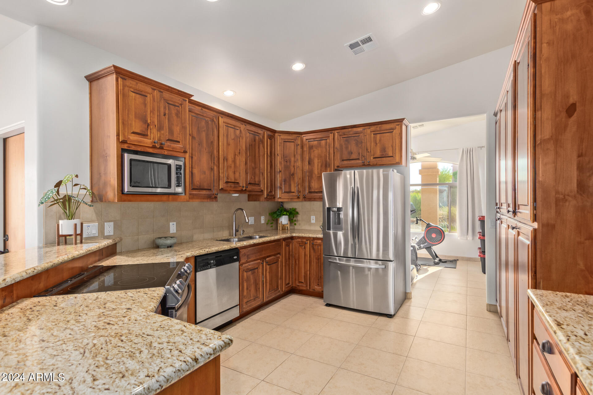 2585 W PINTO Place