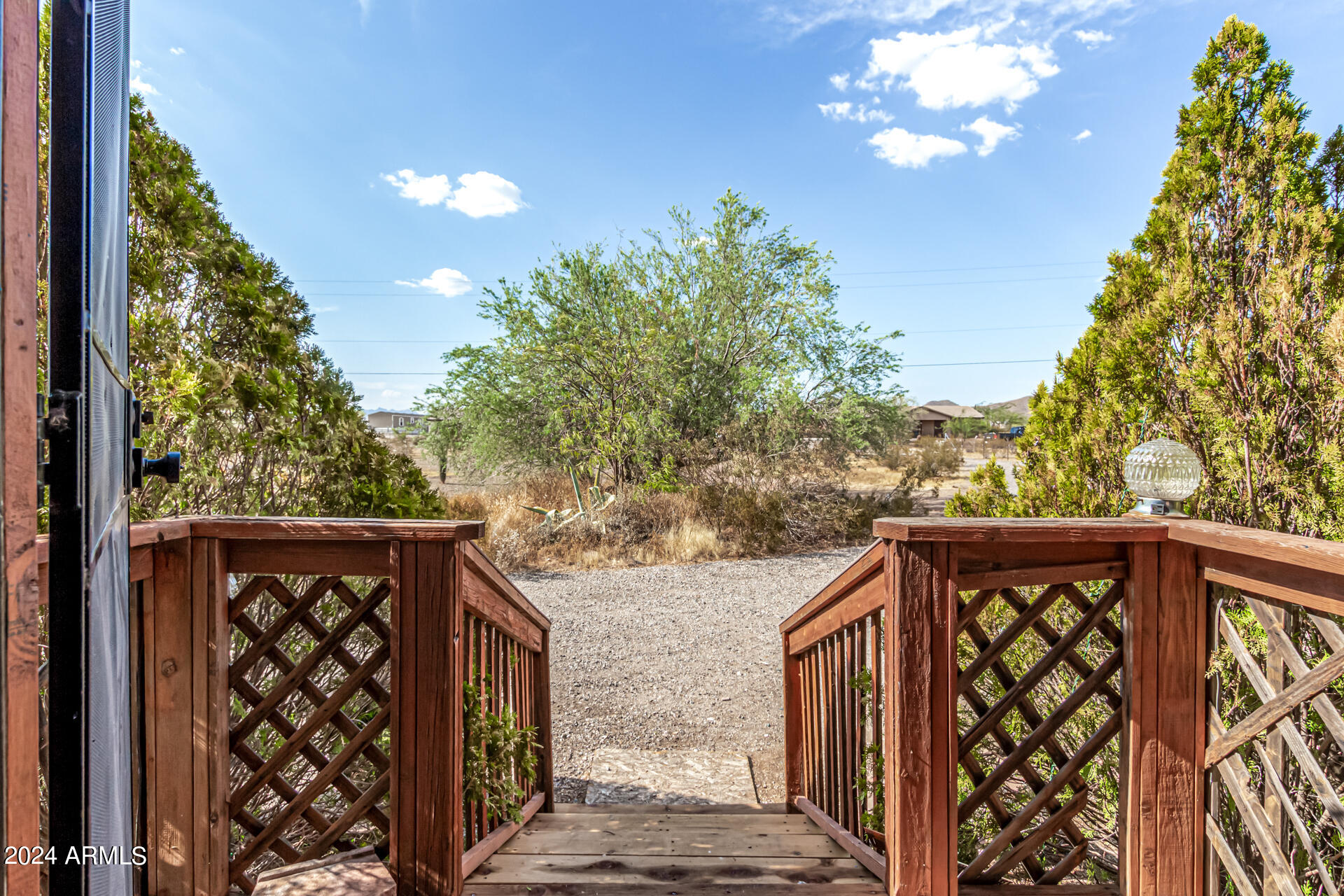 16539 W QUAIL RUN Road