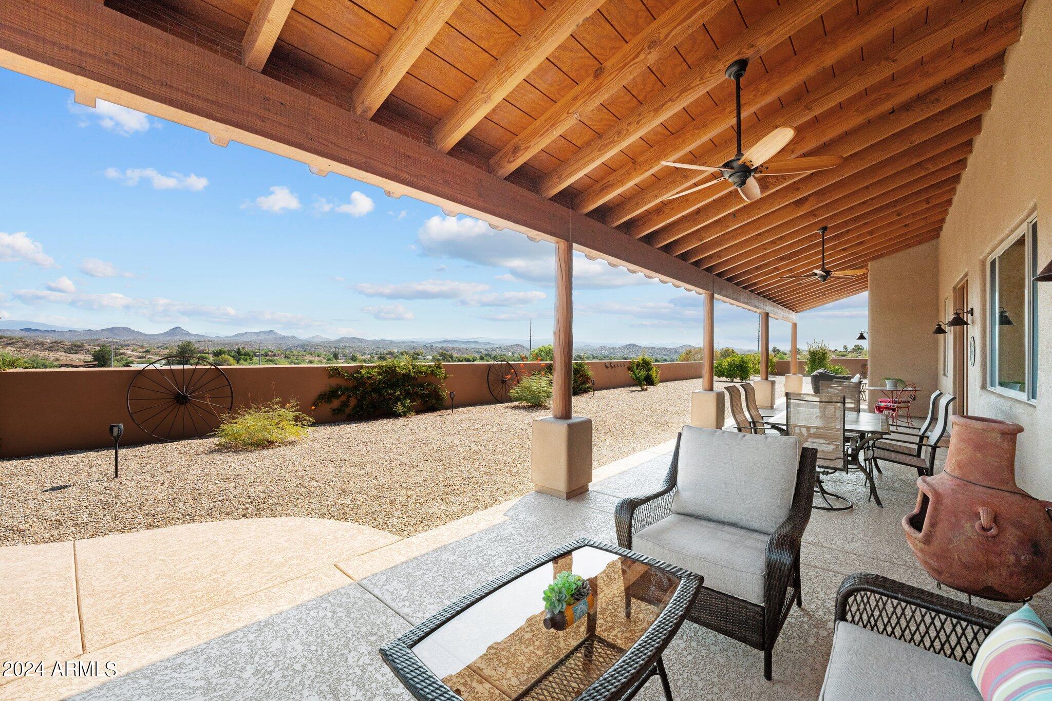 902 W SANTA FE Circle