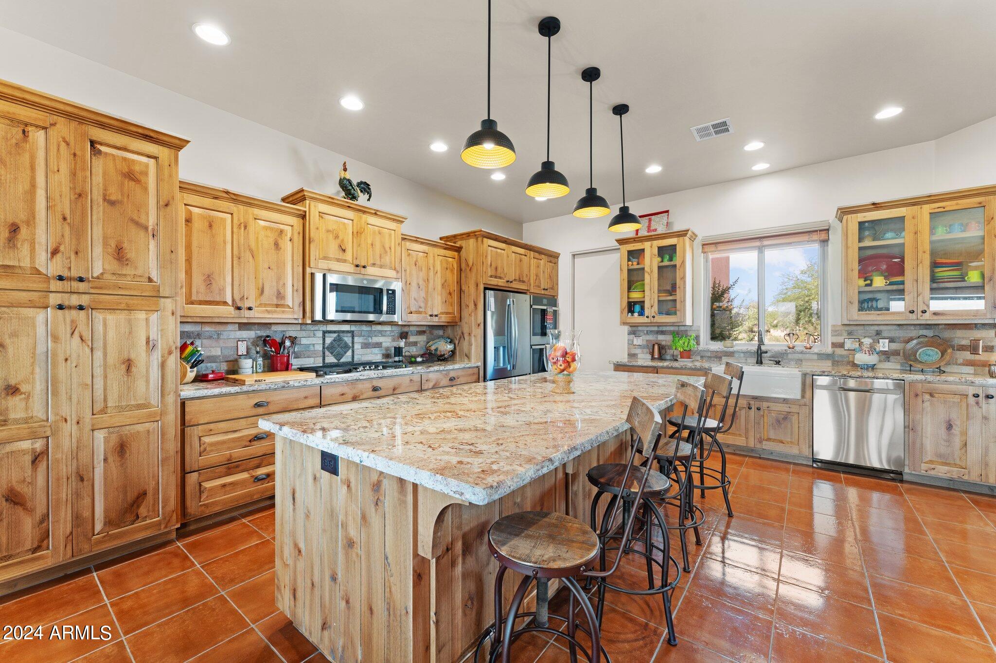 902 W SANTA FE Circle