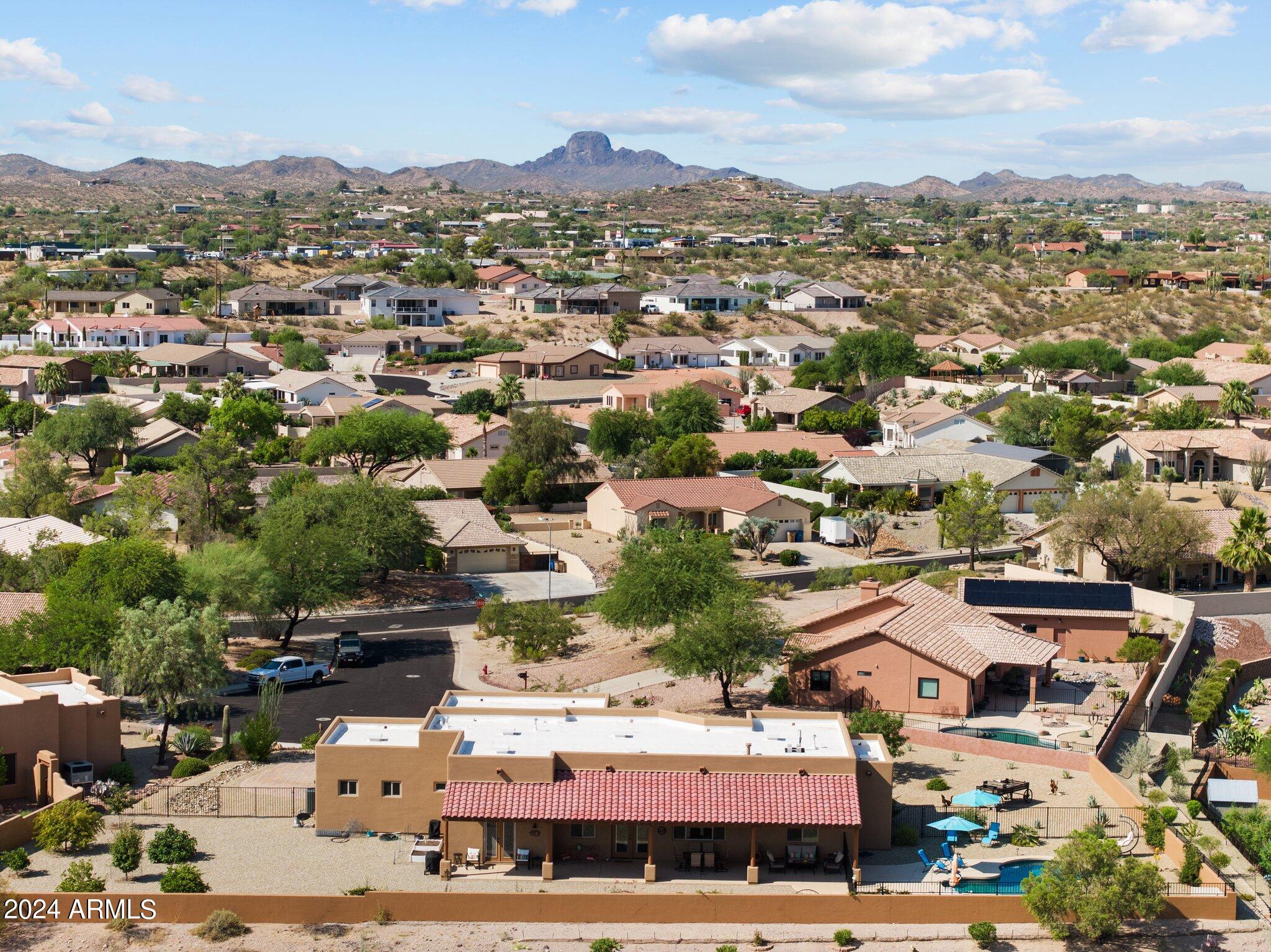 902 W SANTA FE Circle